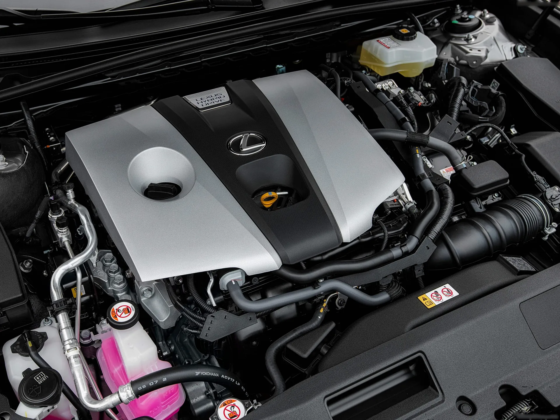 Lexus ES [EU] (2019) – motorový prostor