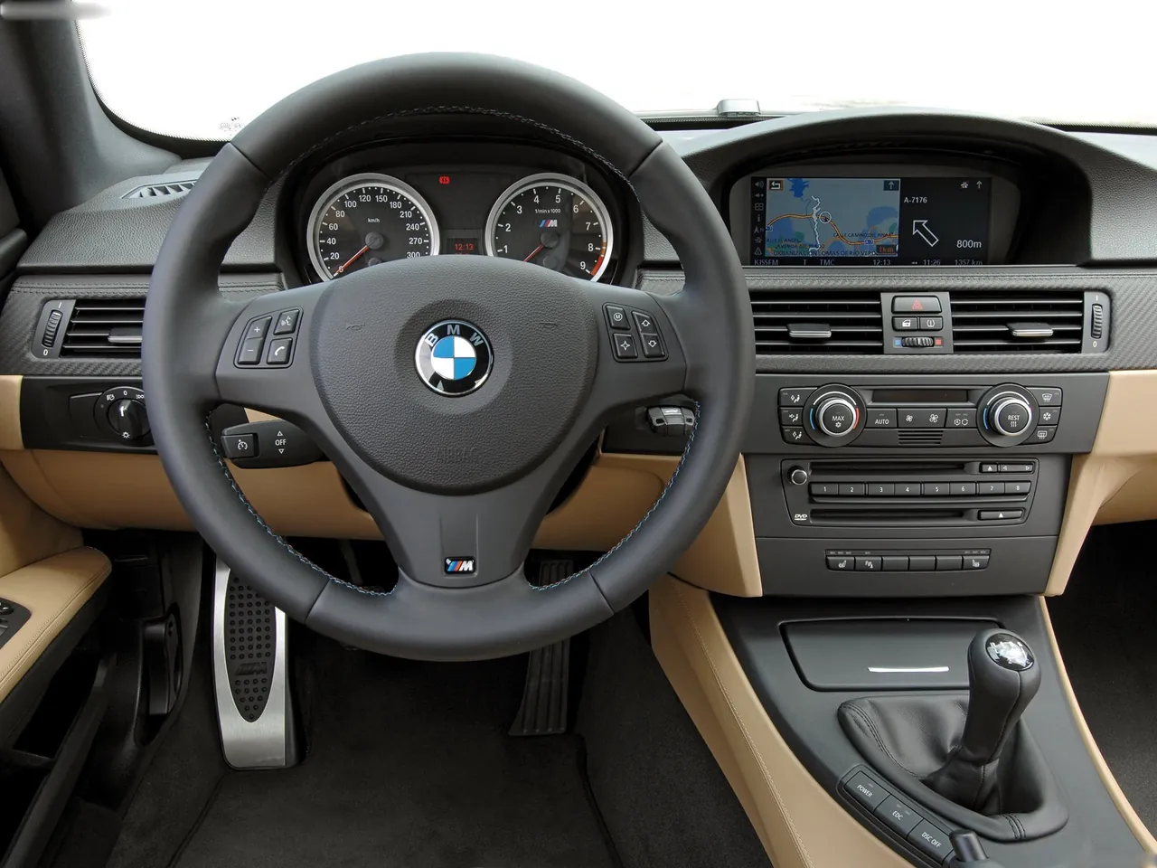 BMW M3 Coupe (2008) – interiér