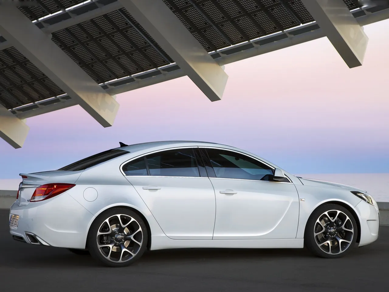 Opel Insignia OPC (2010) – boční profil