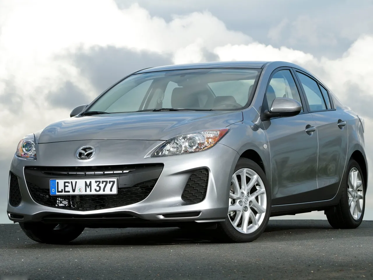 Mazda 3 Sedan (2012)