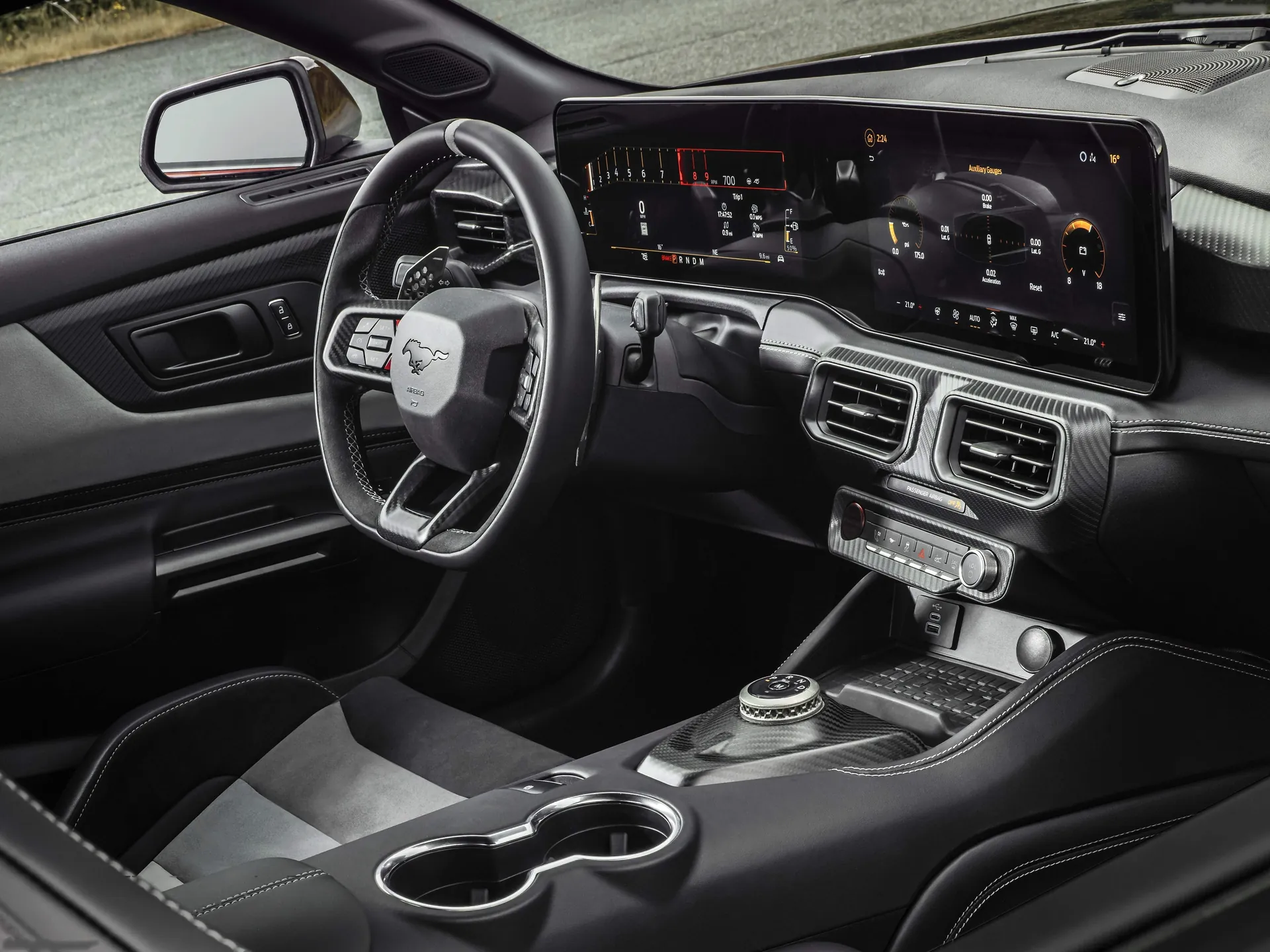 Ford Mustang GTD (2025) – interiér