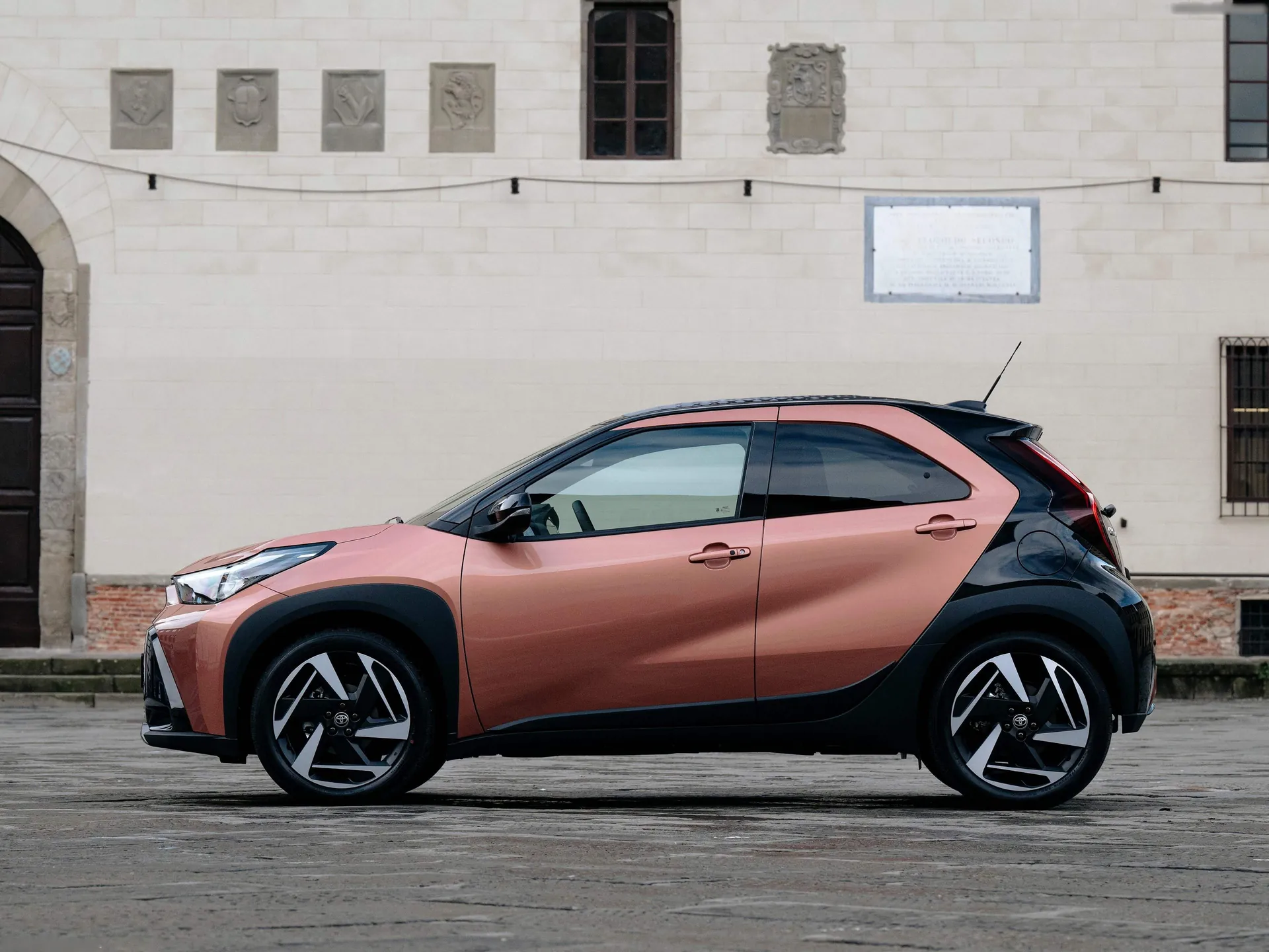 Toyota Aygo X (2026) – boční profil