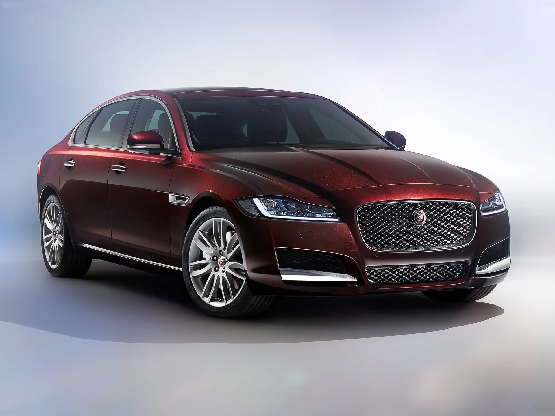 Jaguar XFL (2017)