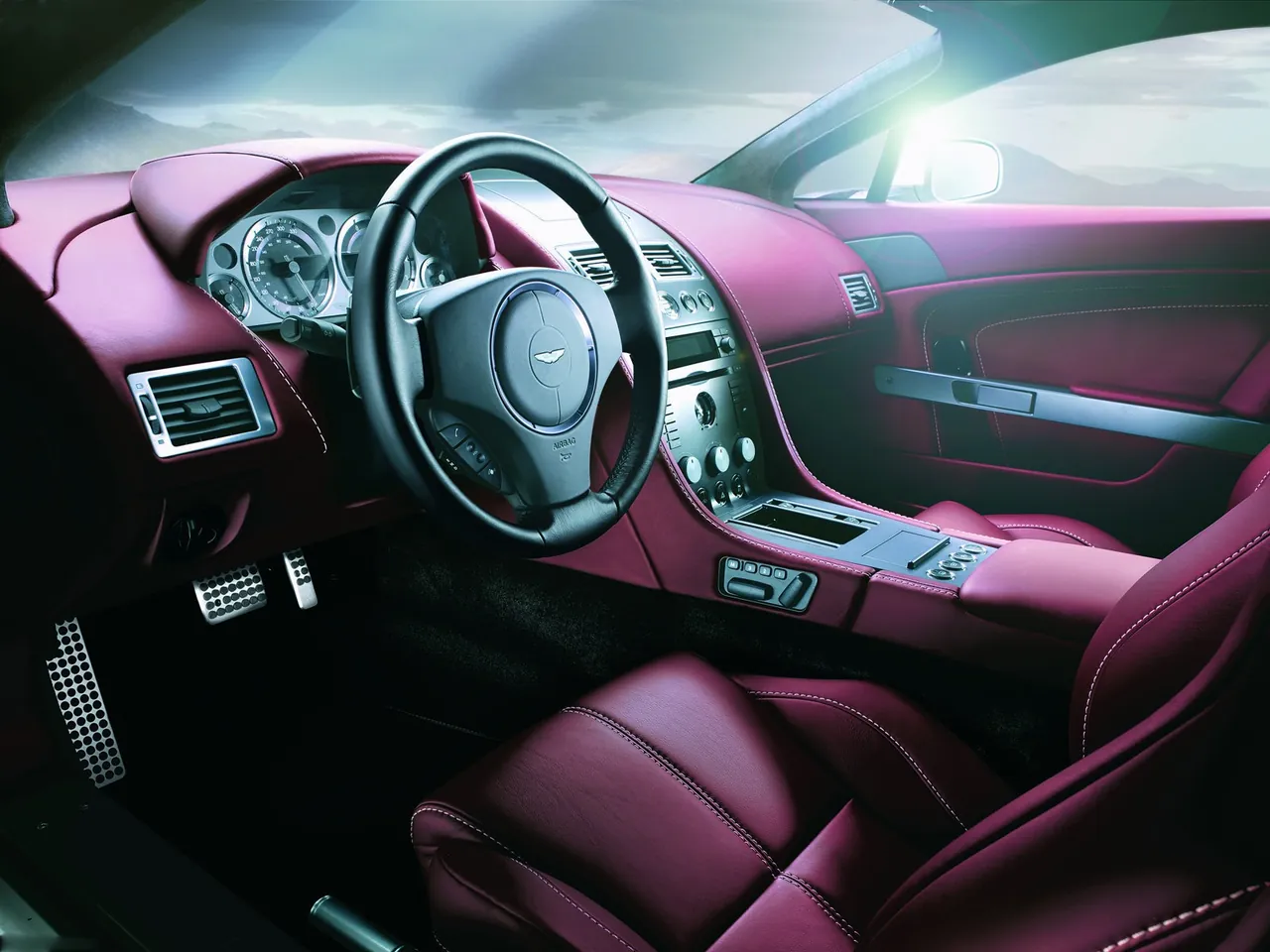 Aston Martin V8 Vantage Roadster (2007) – interiér