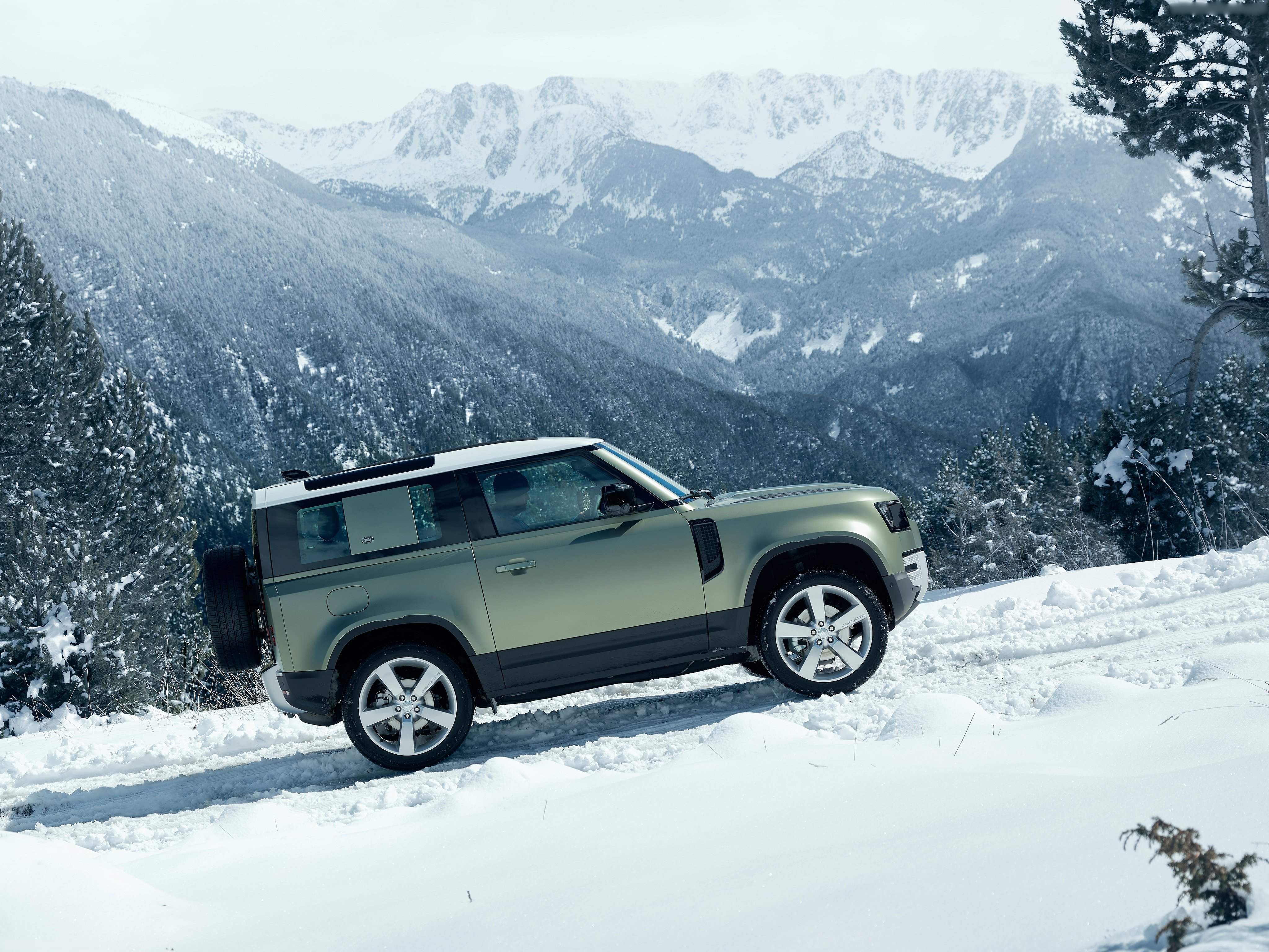 Land Rover Defender 90 (2020) – boční profil
