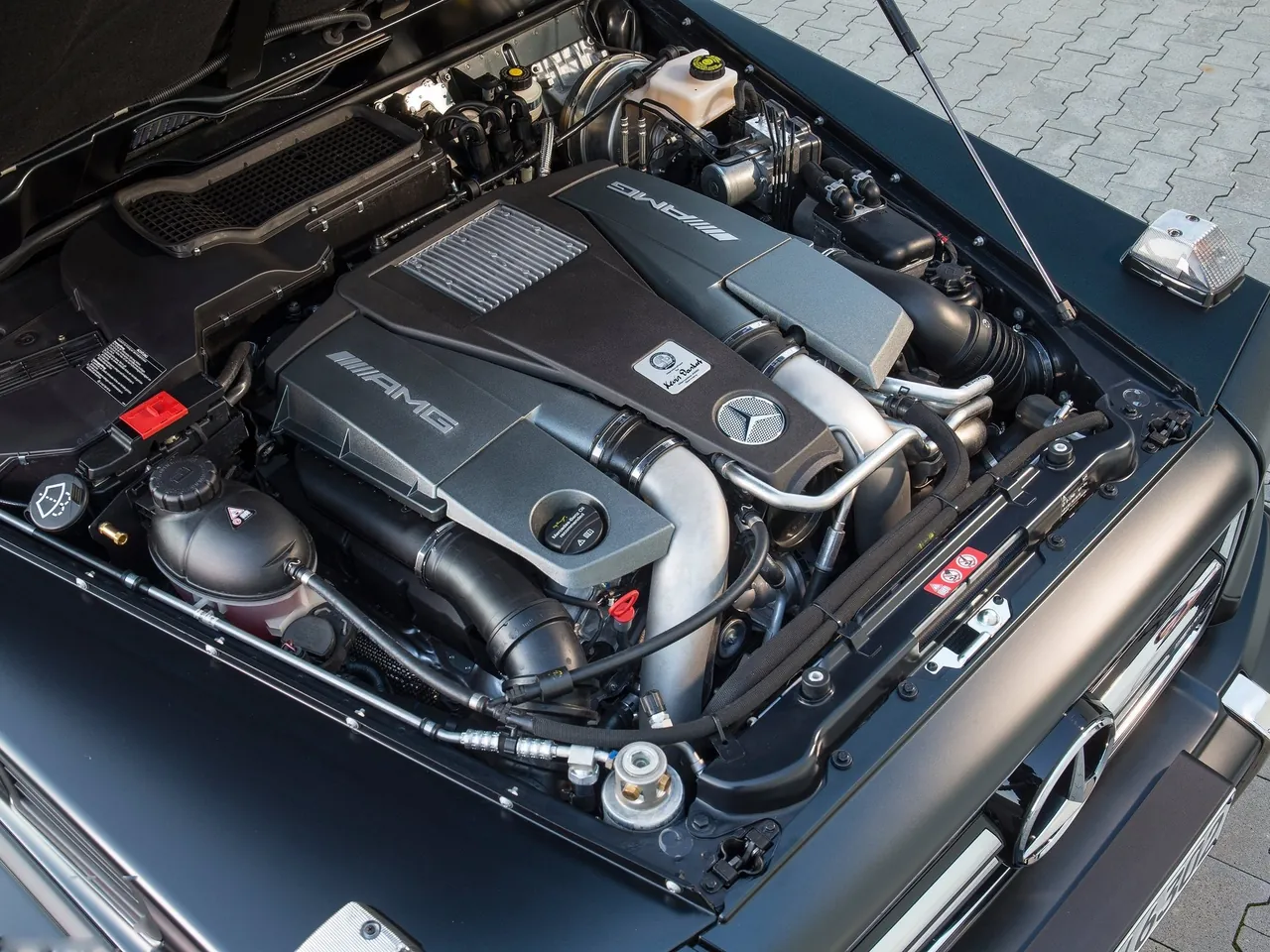 Mercedes-Benz G-Class (2016) - Engine Bay