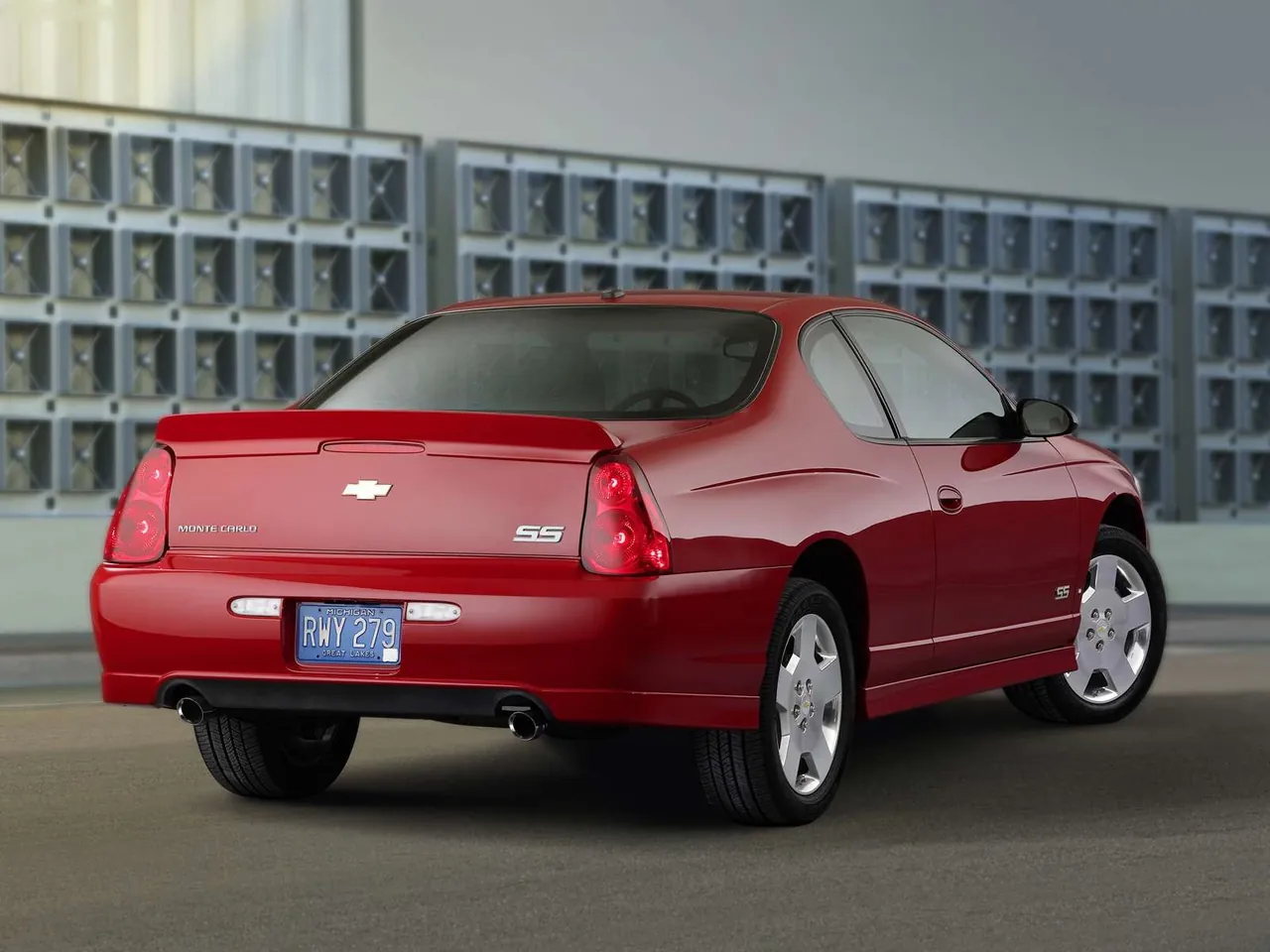 Chevrolet Monte Carlo SS (2006) – zadní tříčtvrteční pohled