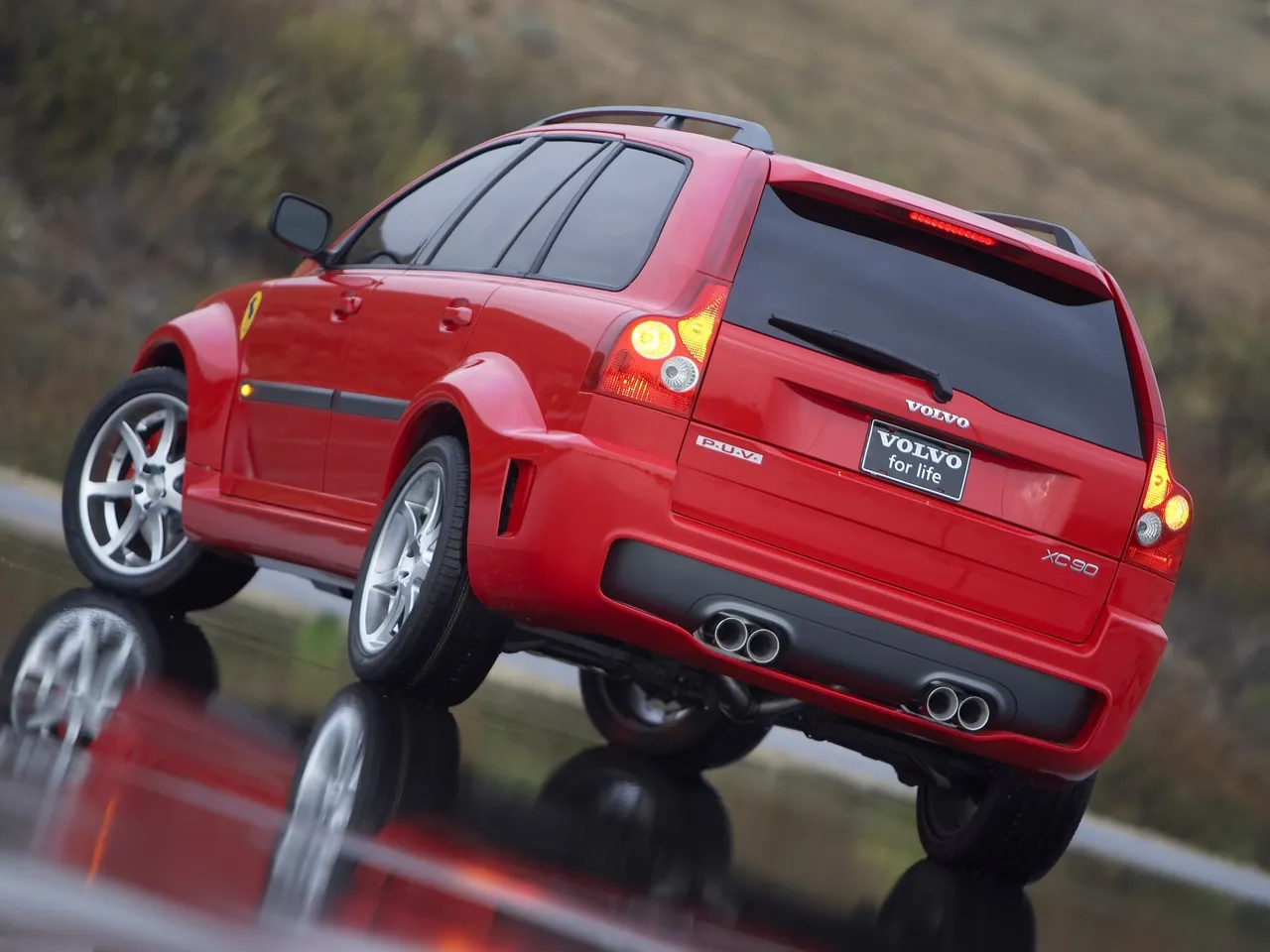 Volvo XC90 PUV Concept (2004) – zadní tříčtvrteční pohled