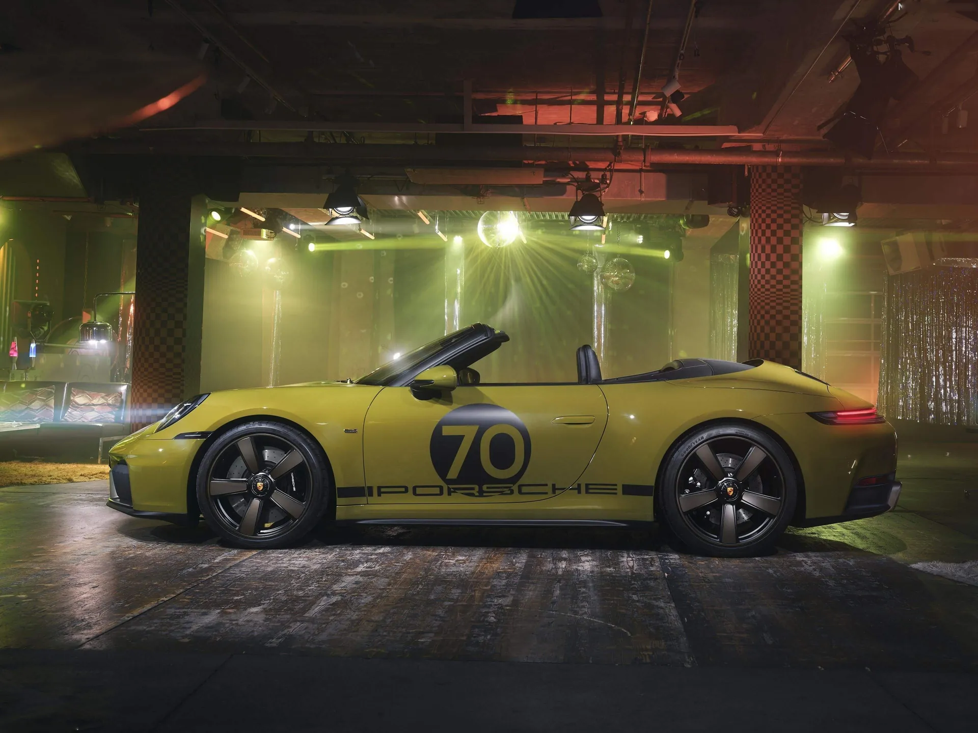 Porsche 911 Spirit 70 Edition (2025) – boční profil