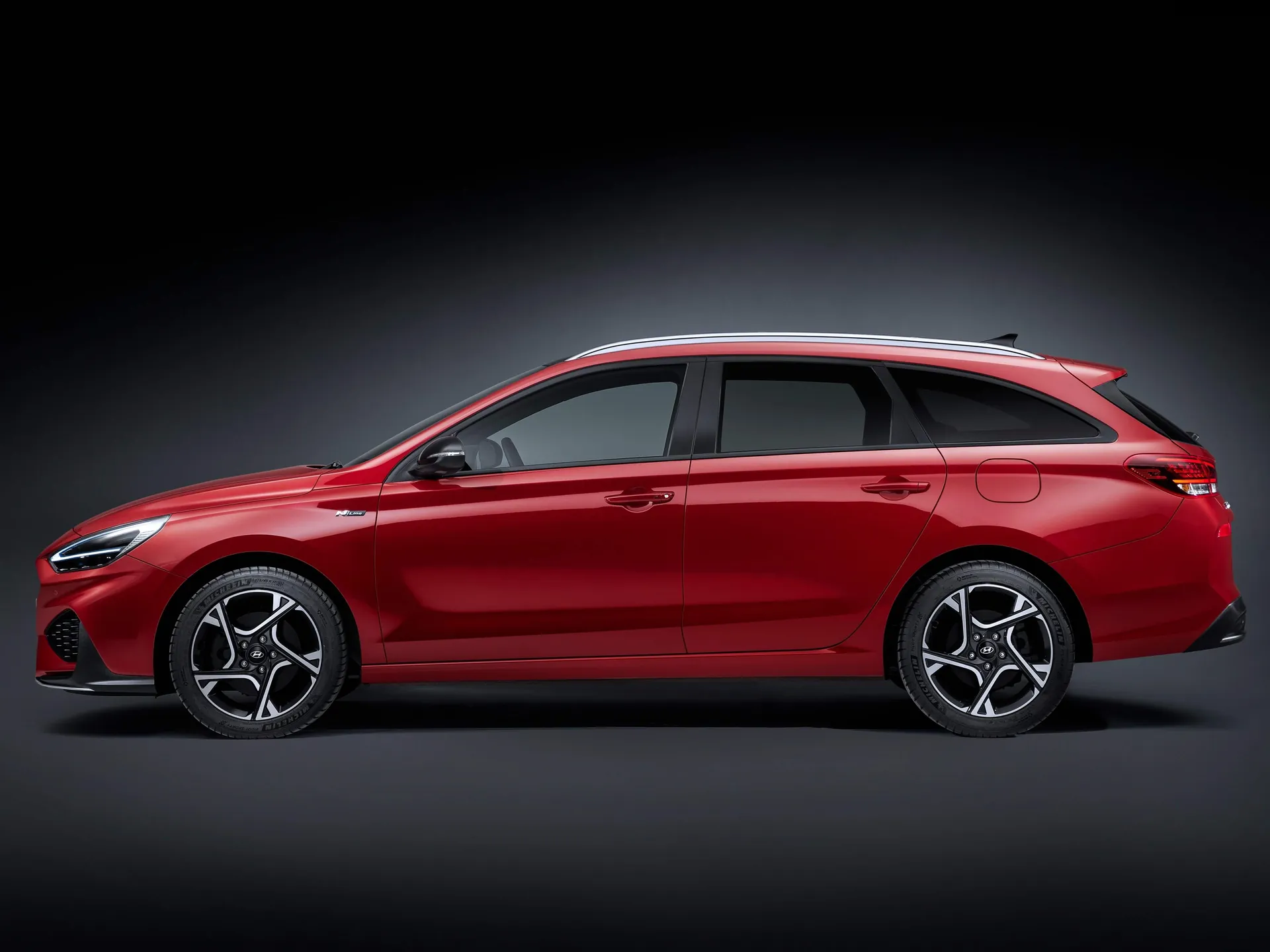Hyundai i30 Wagon (2020) – boční profil