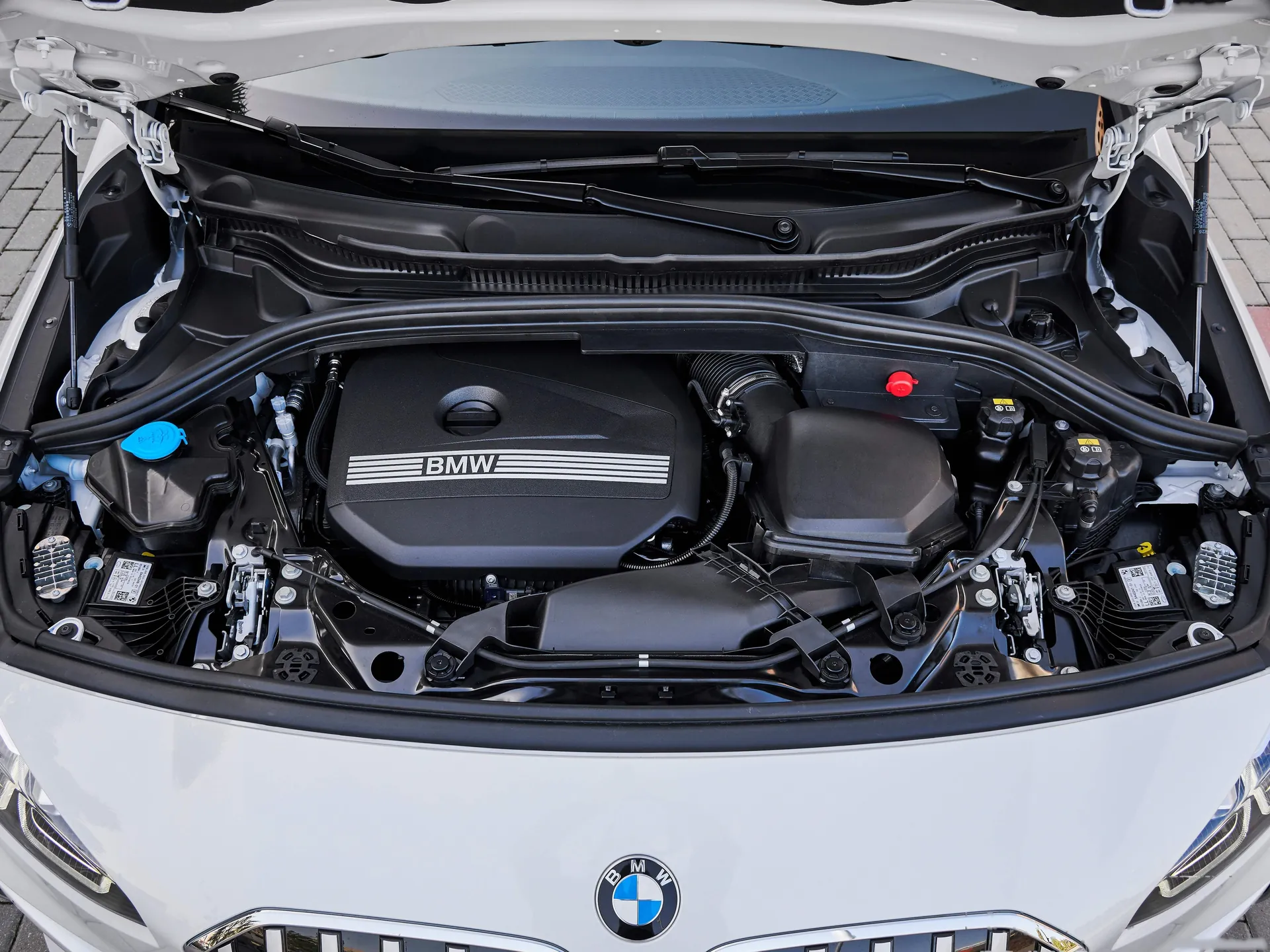 BMW 2-Series Active Tourer (2022) – motorový prostor