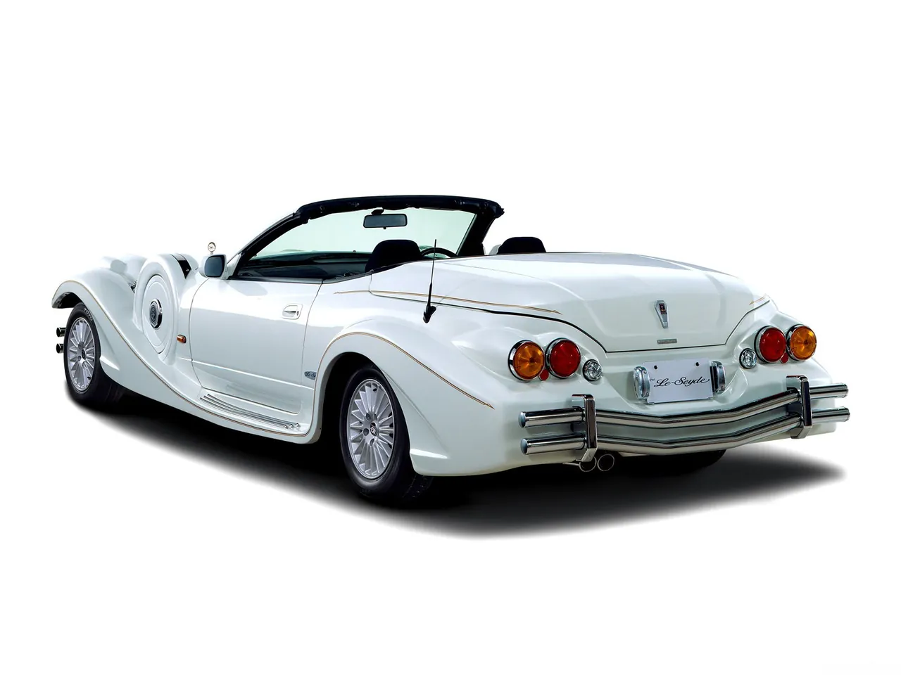 Mitsuoka Le-Seyde Convertible Concept (2002) – zadní tříčtvrteční pohled