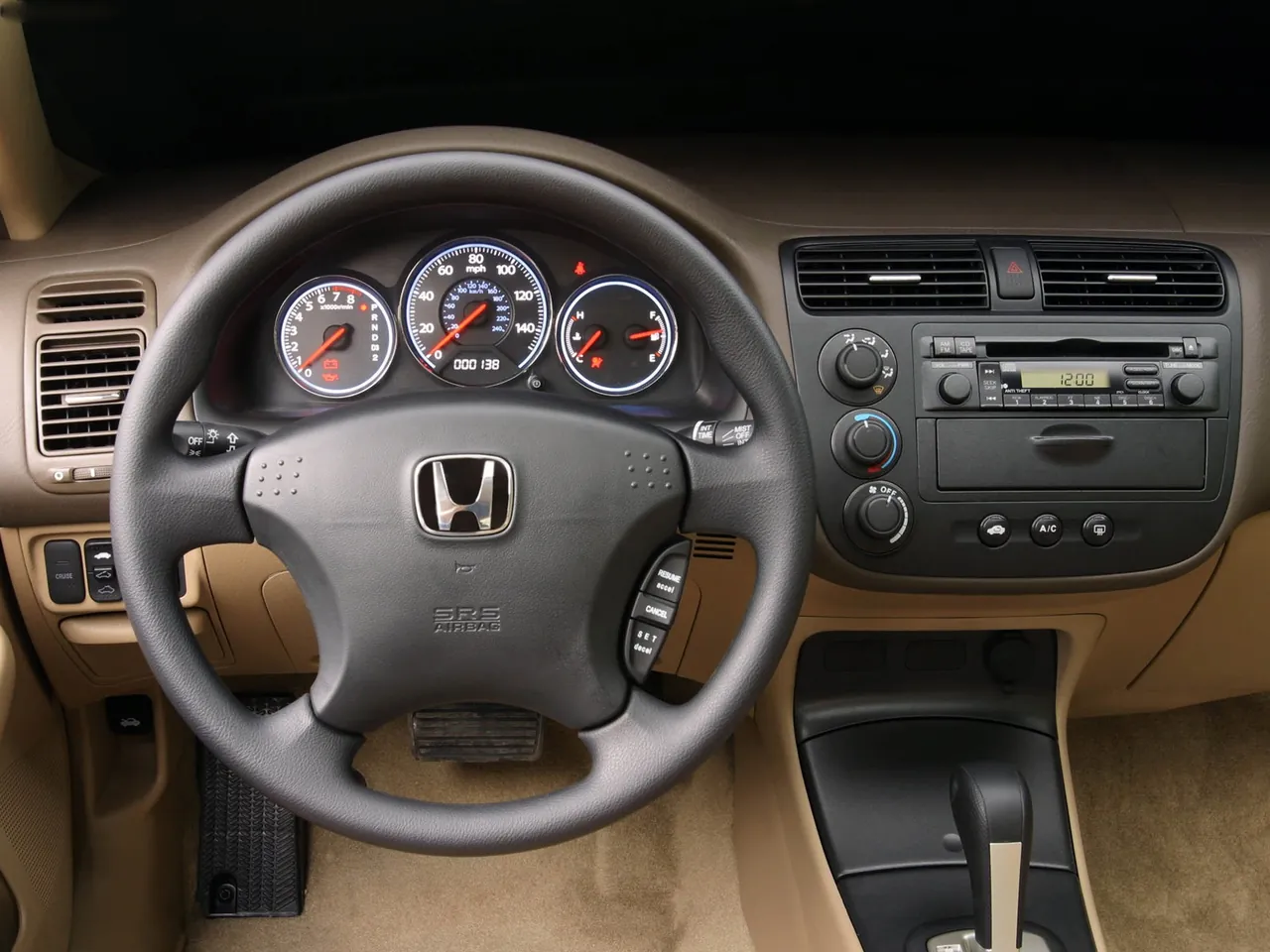 Honda Civic Sedan (2003) – interiér