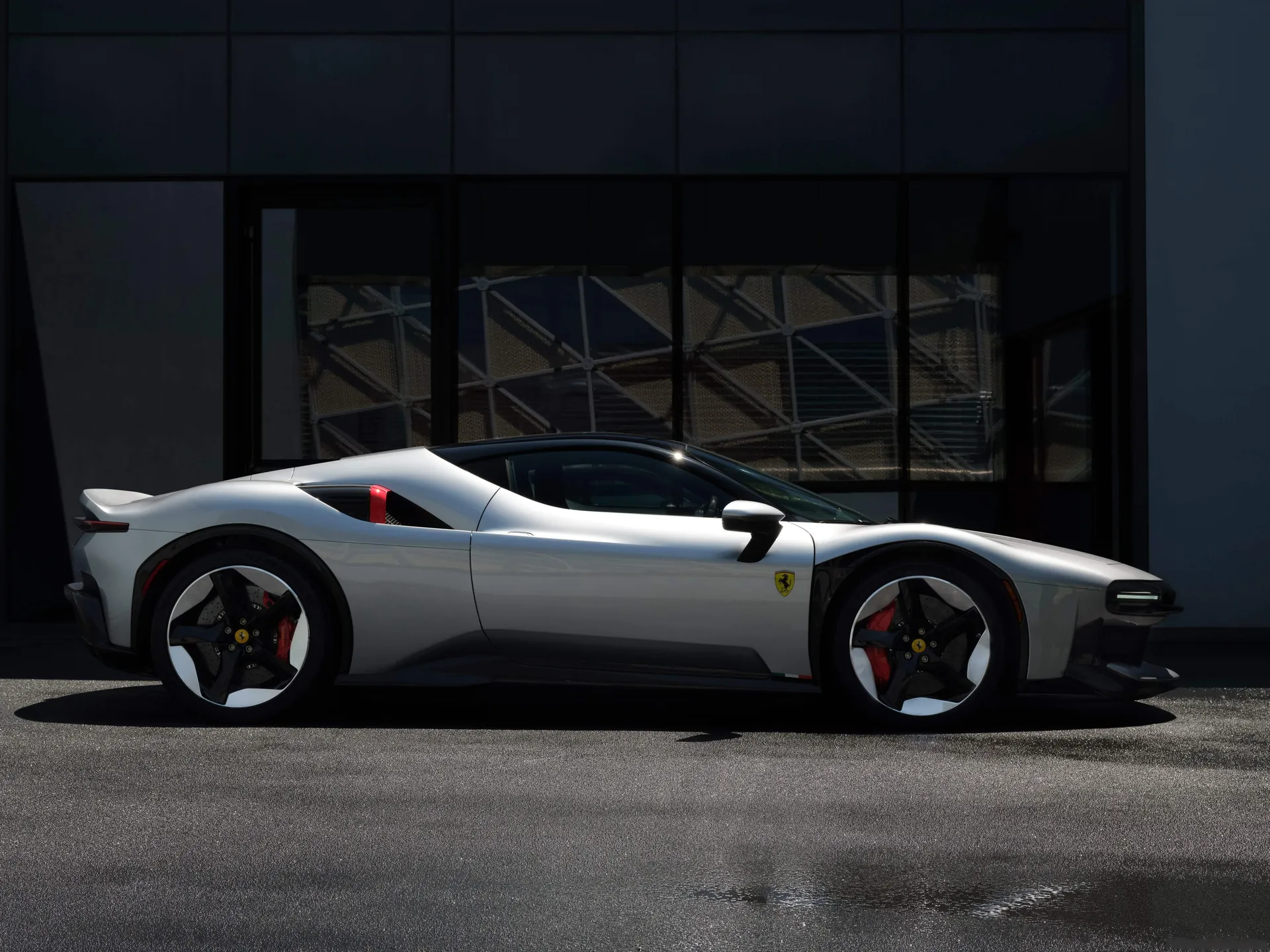 Ferrari CZ26 (2026) – boční profil
