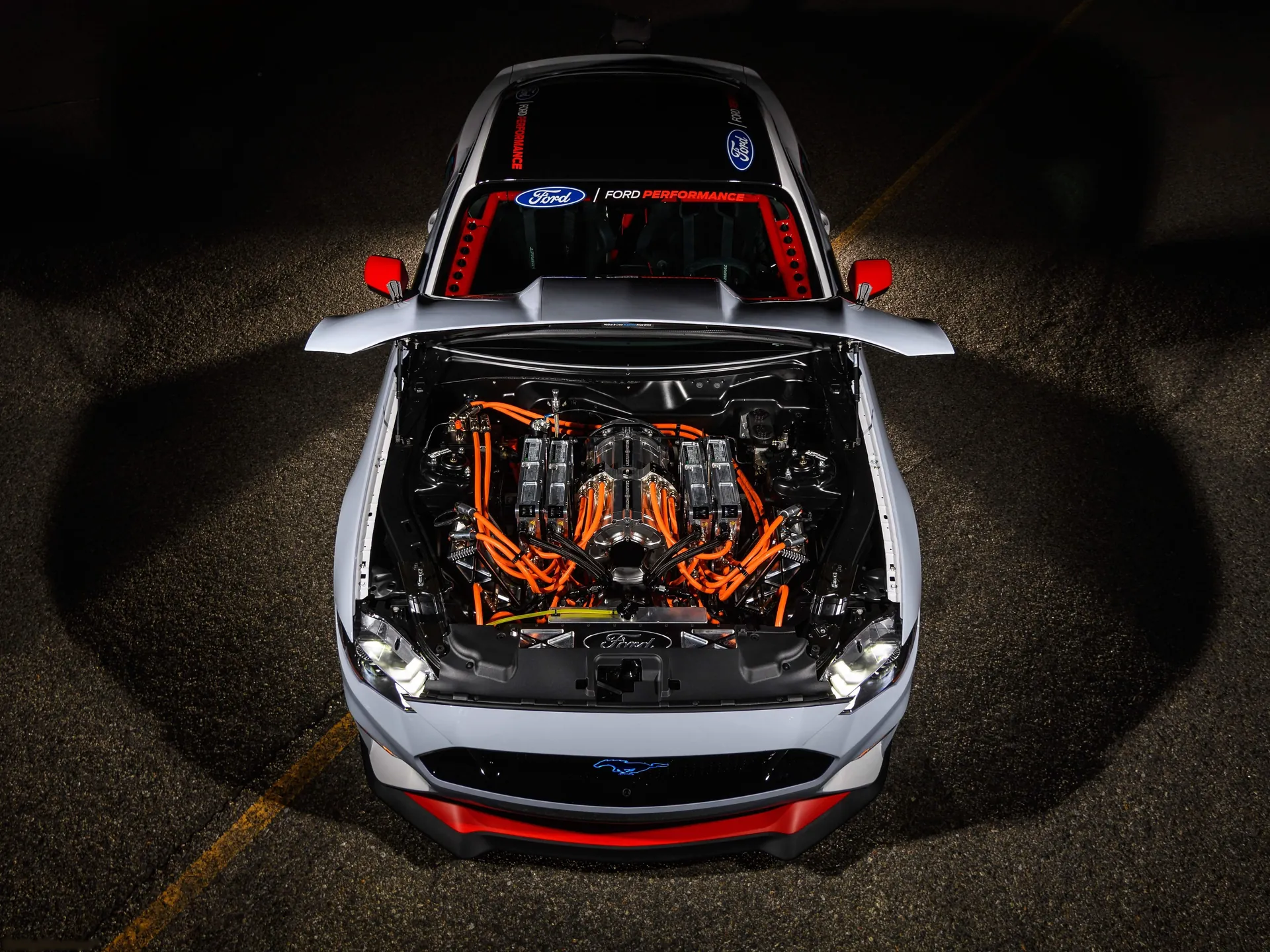 Ford Mustang Cobra Jet 1400 Concept (2020) – motorový prostor