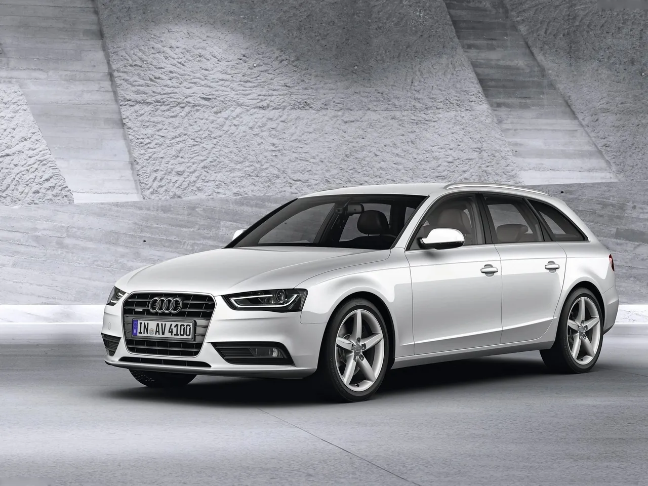 Audi A4 Avant (2013)