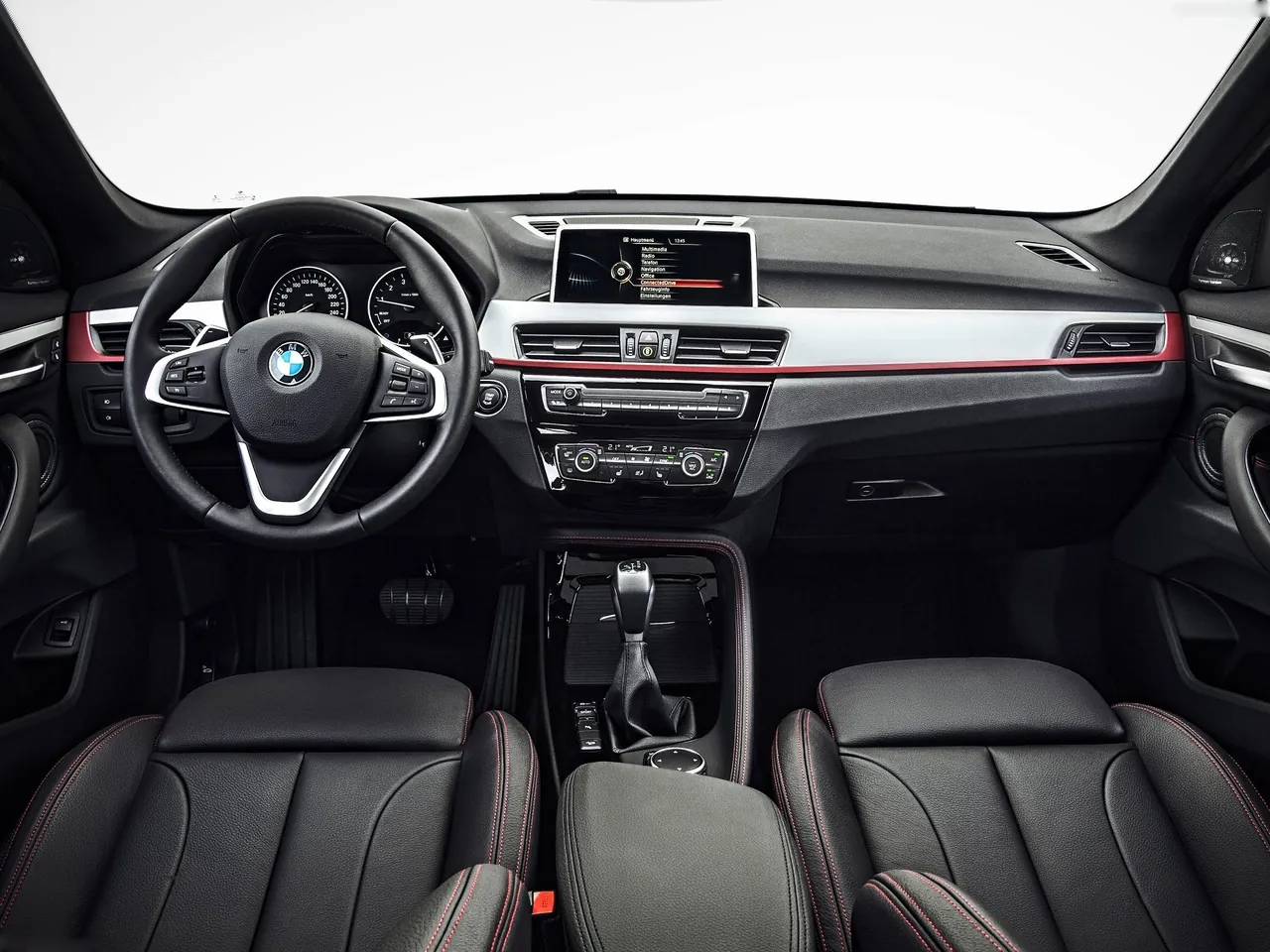 BMW X1 (2016) – interiér