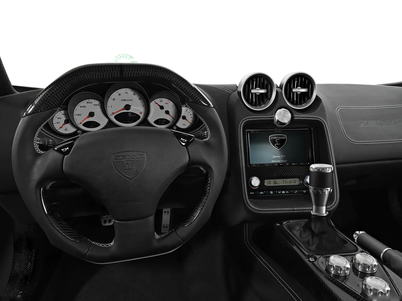 Zenvo ST1 (2010) – interiér