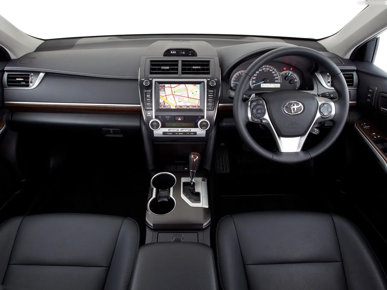 Toyota Camry [AU] (2012) – interiér