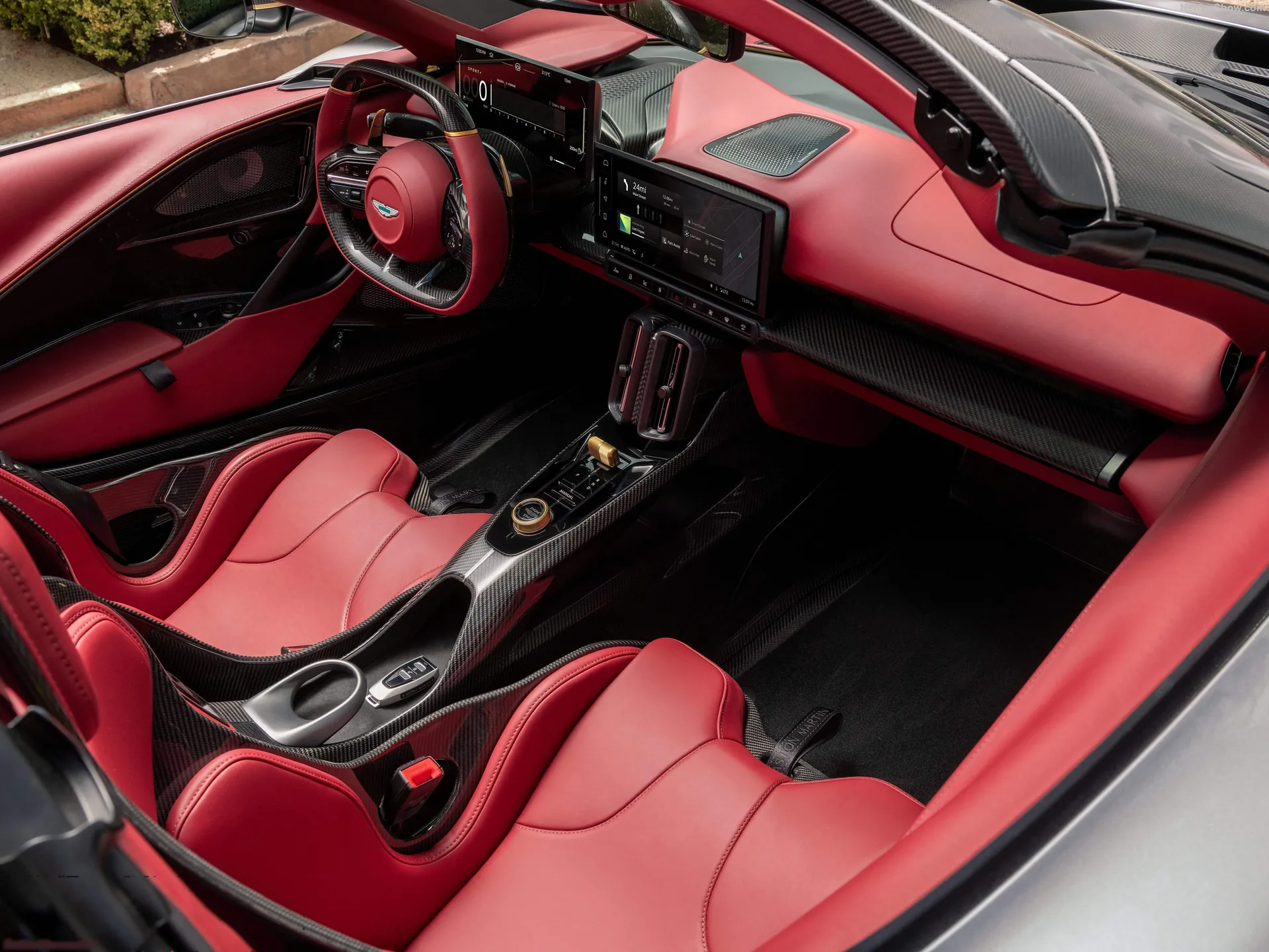 Aston Martin Valhalla Spider (2028) – interiér