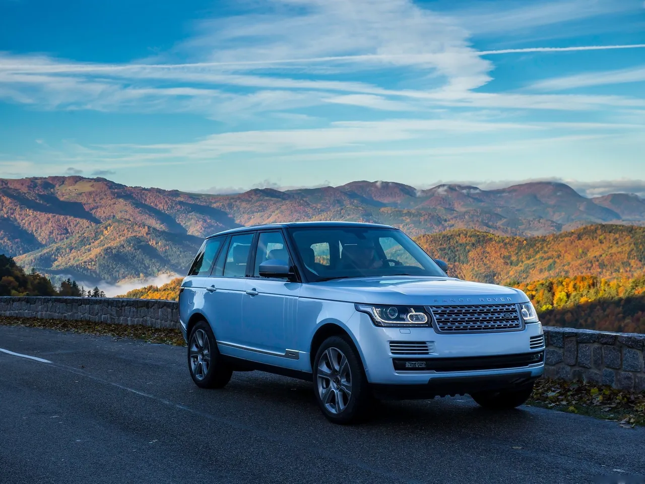 Land Rover Range Rover Hybrid (2015)