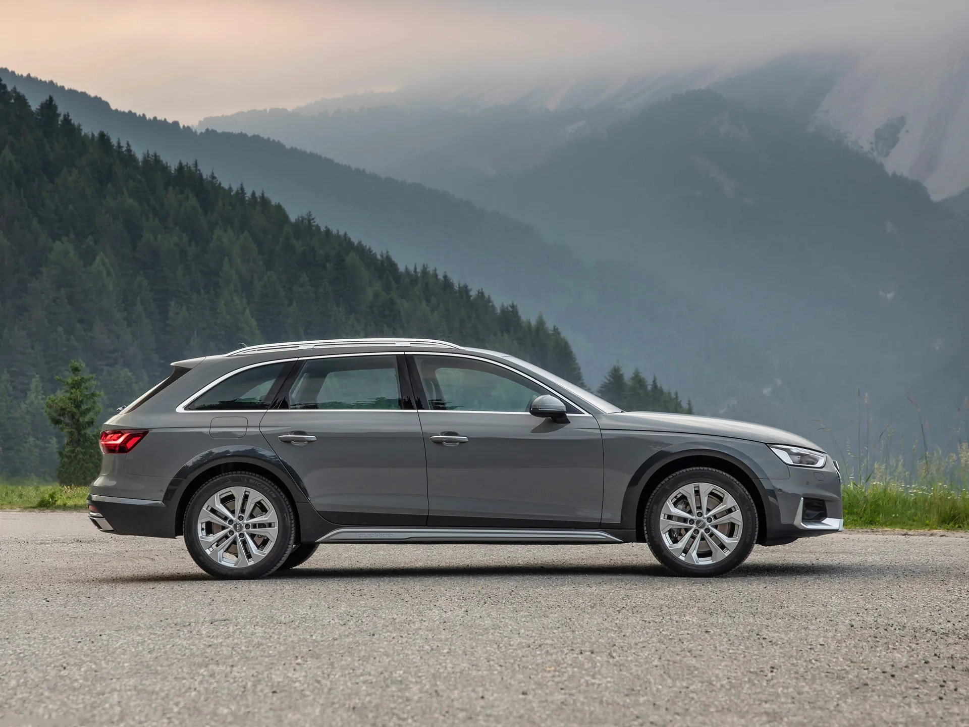 Audi A4 allroad quattro (2020) – boční profil