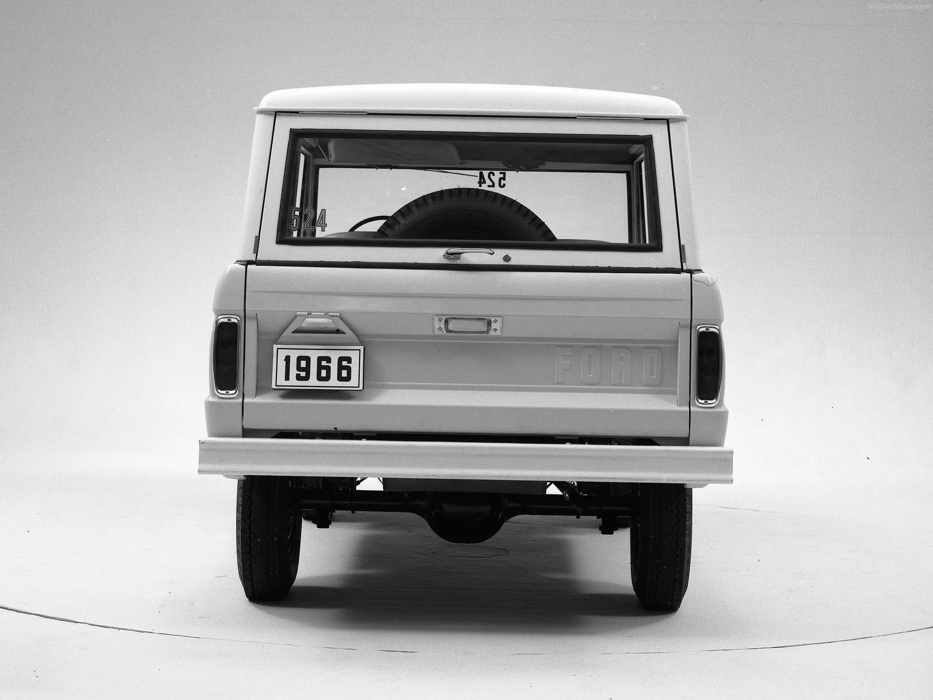 Ford Bronco (1966) – zezadu