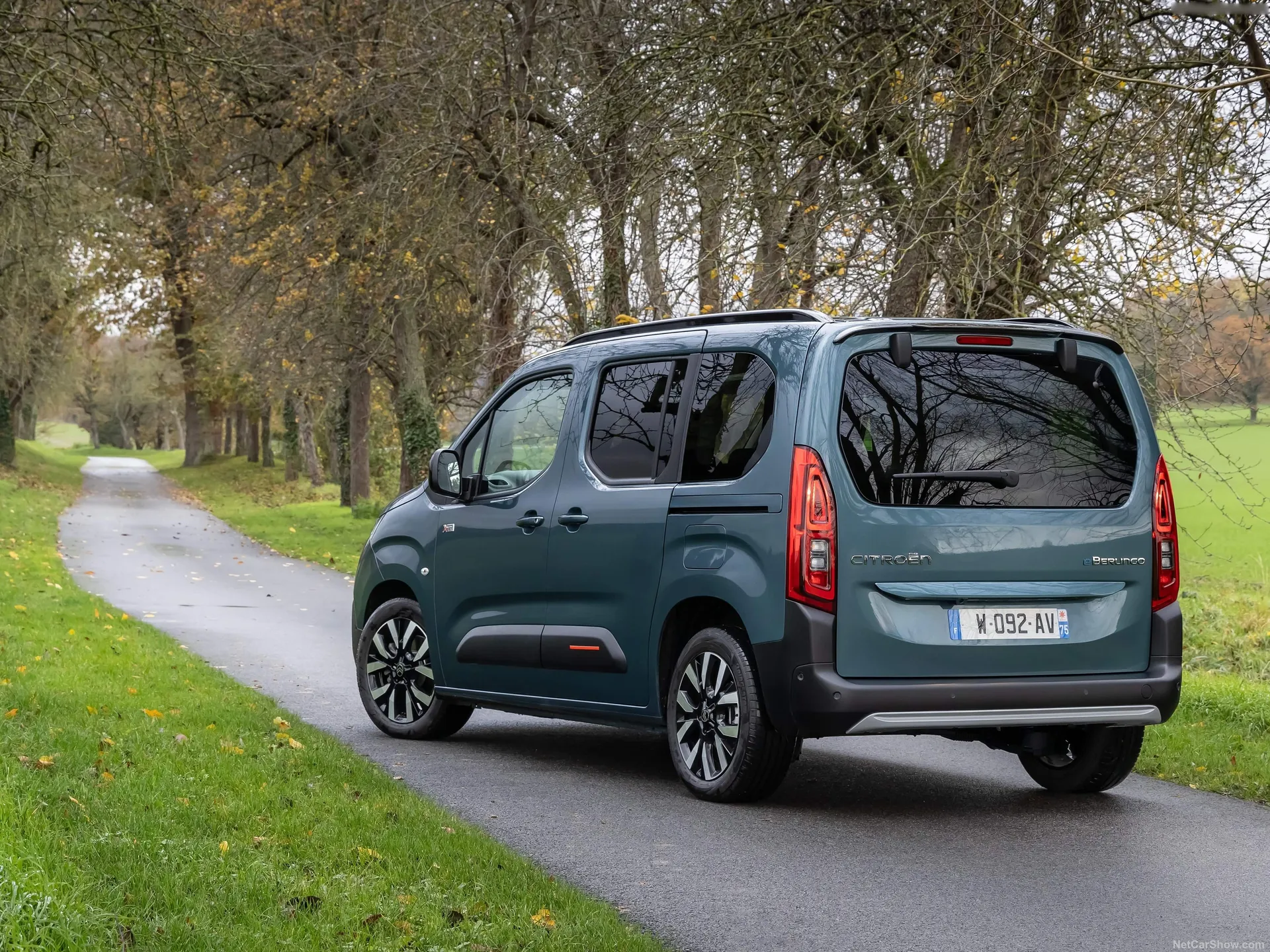 Citroen e-Berlingo (2024) – zadní tříčtvrteční pohled