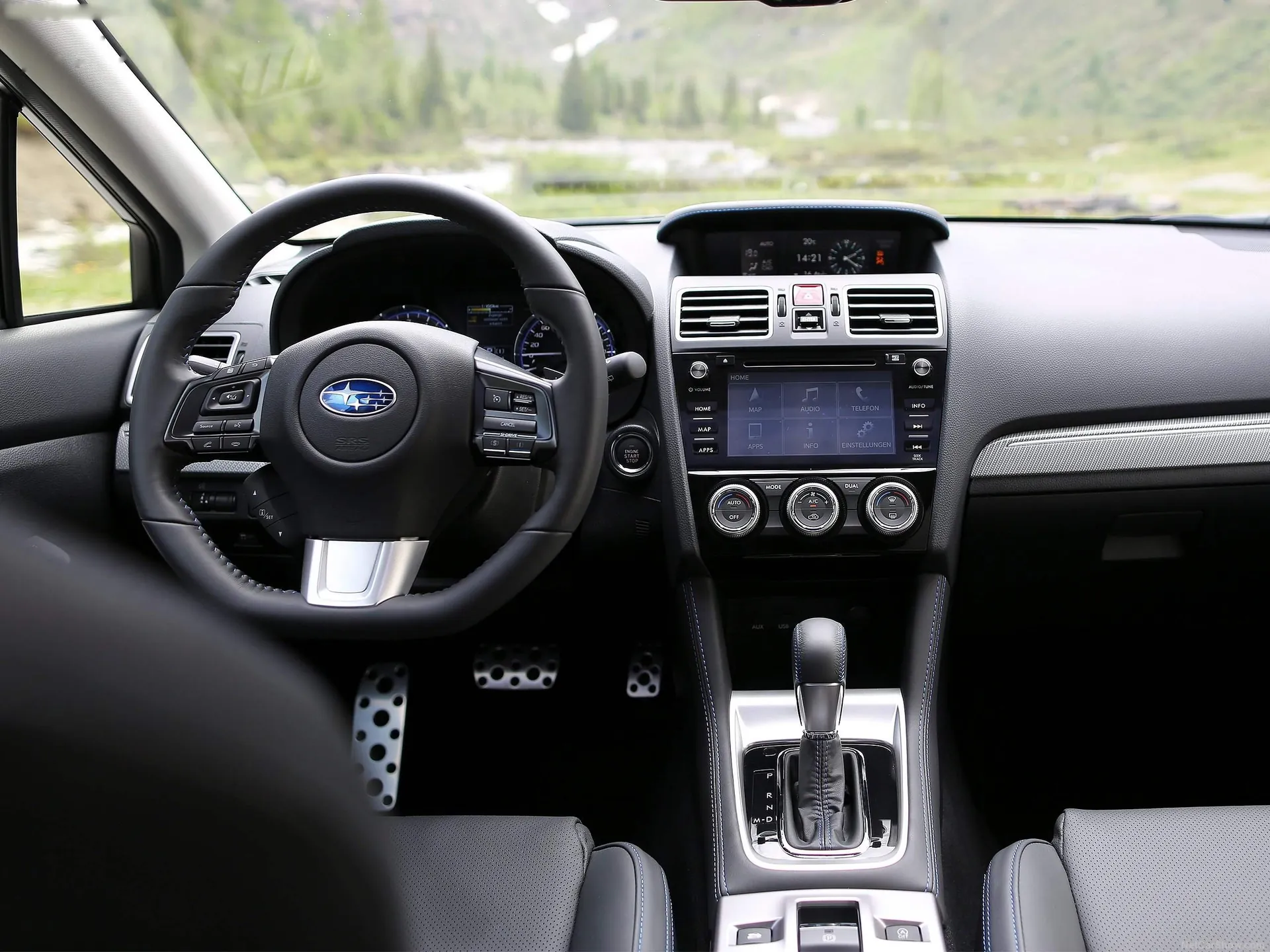 Subaru Levorg (2016) – interiér