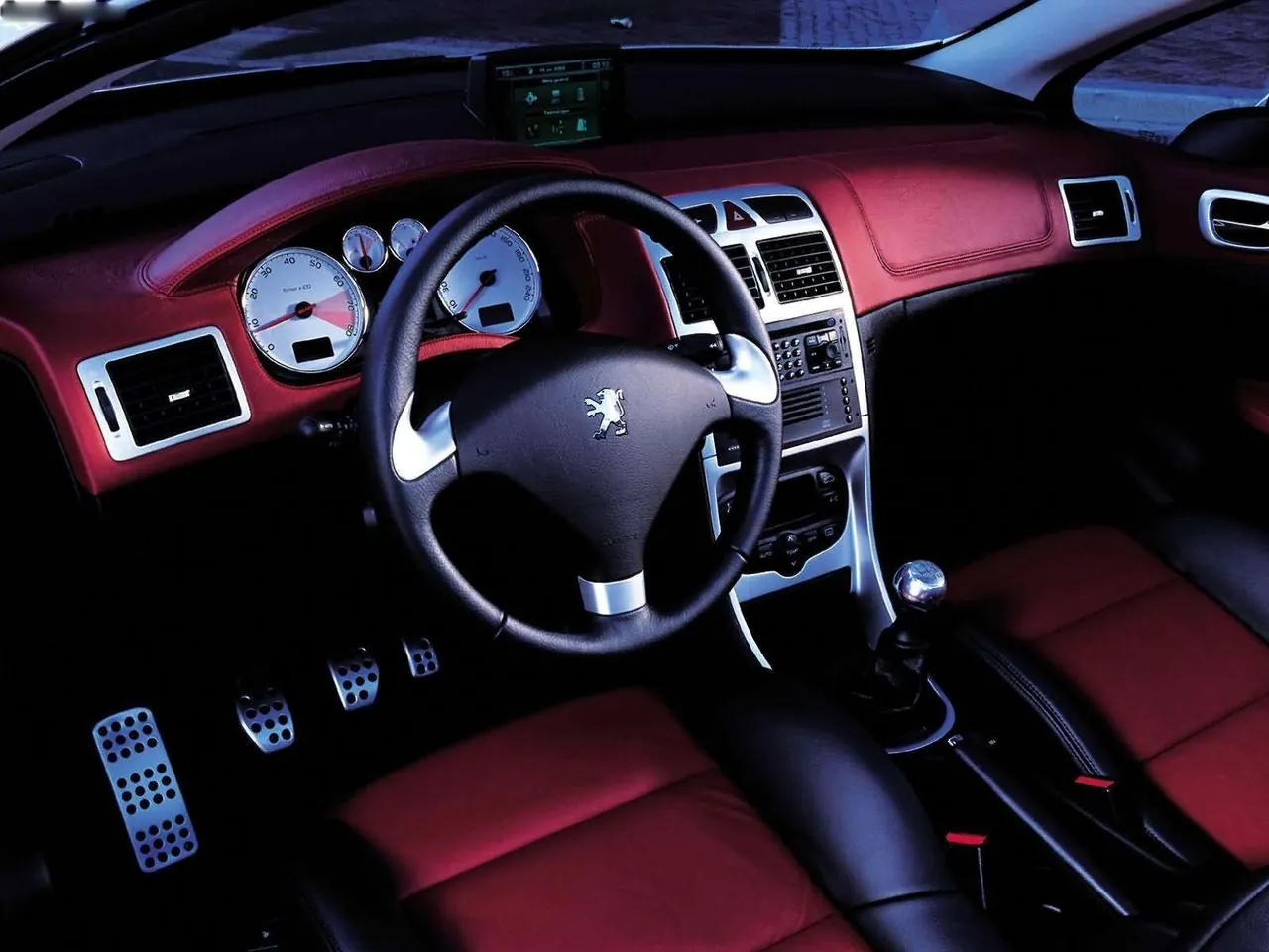 Peugeot 307 CC (2003) – interiér