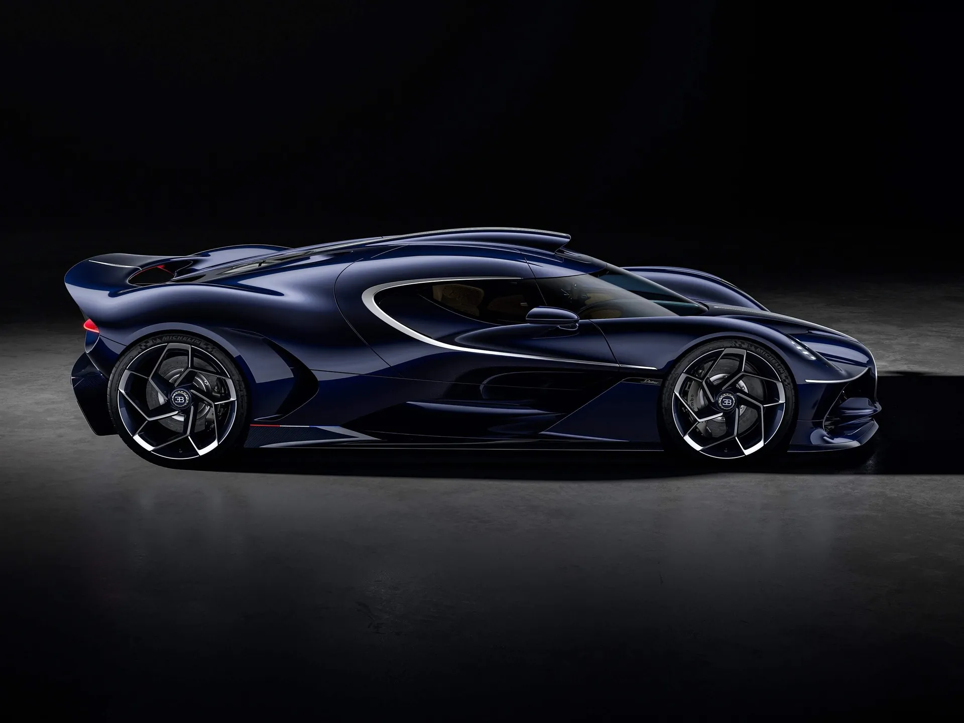 Bugatti Destrier (2026) – boční profil