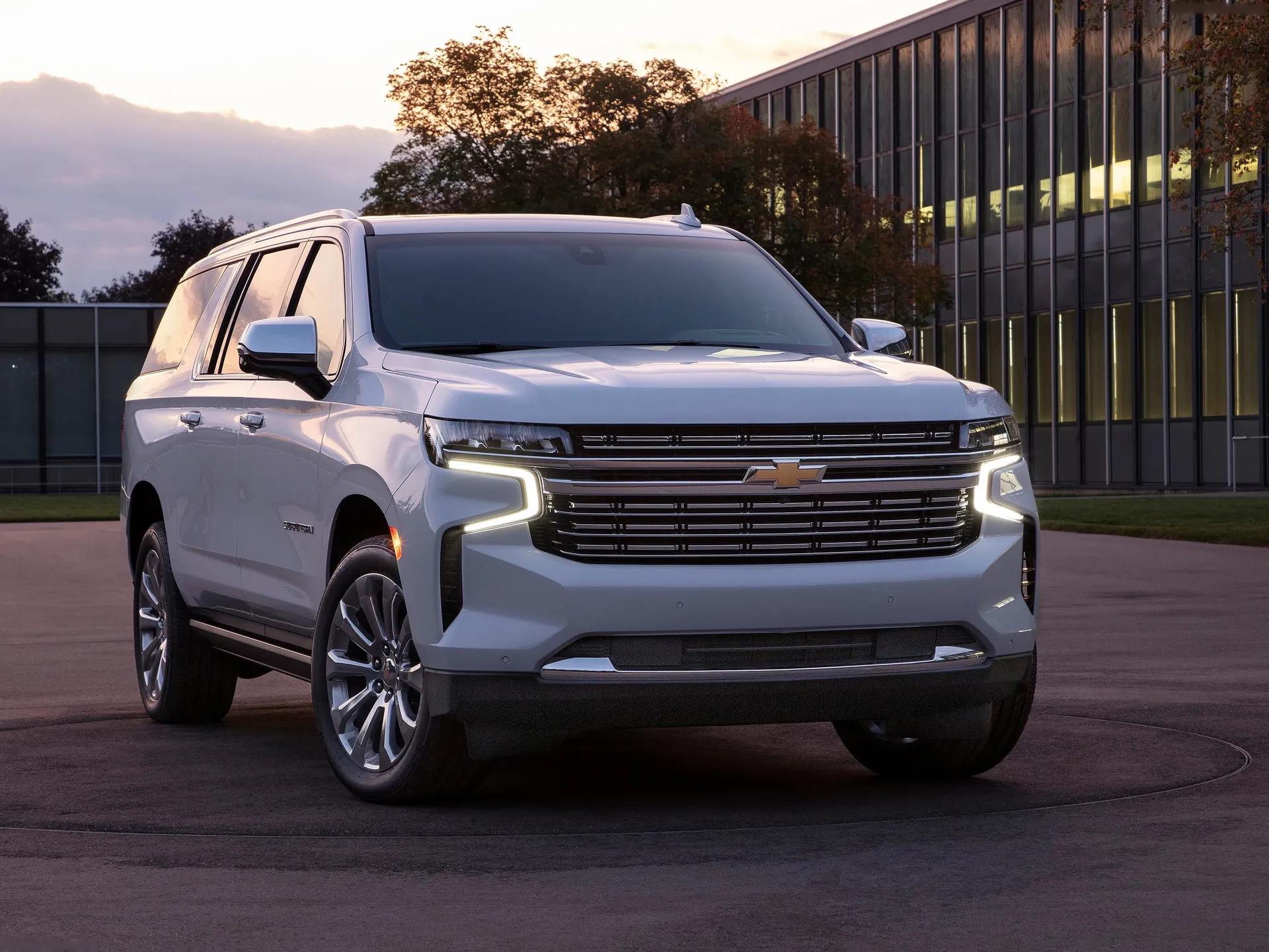 Chevrolet Suburban (2021)