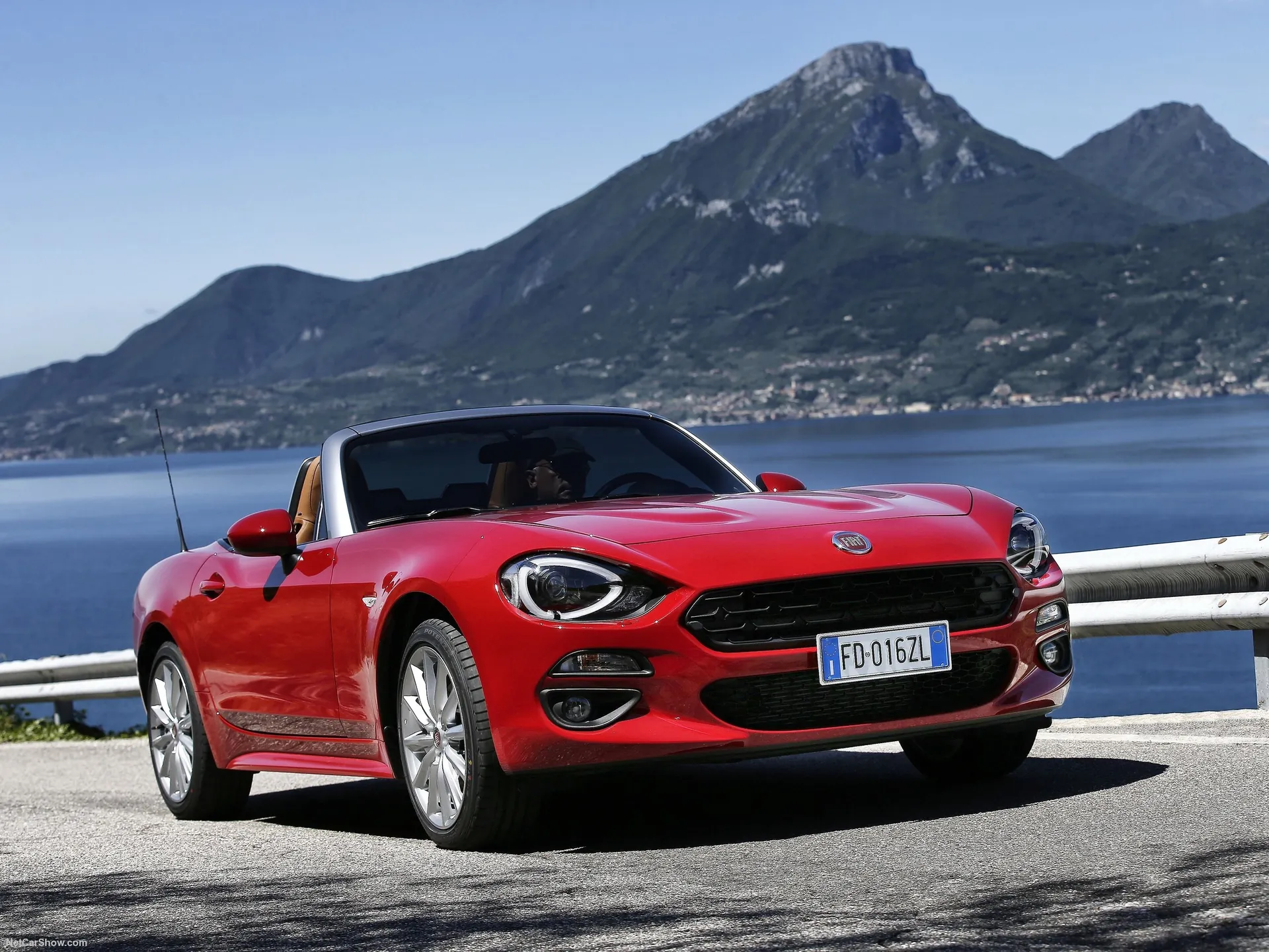Fiat 124 Spider (2017)