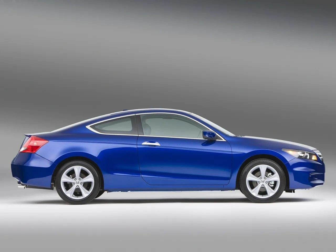 Honda Accord Coupe (2011) – boční profil