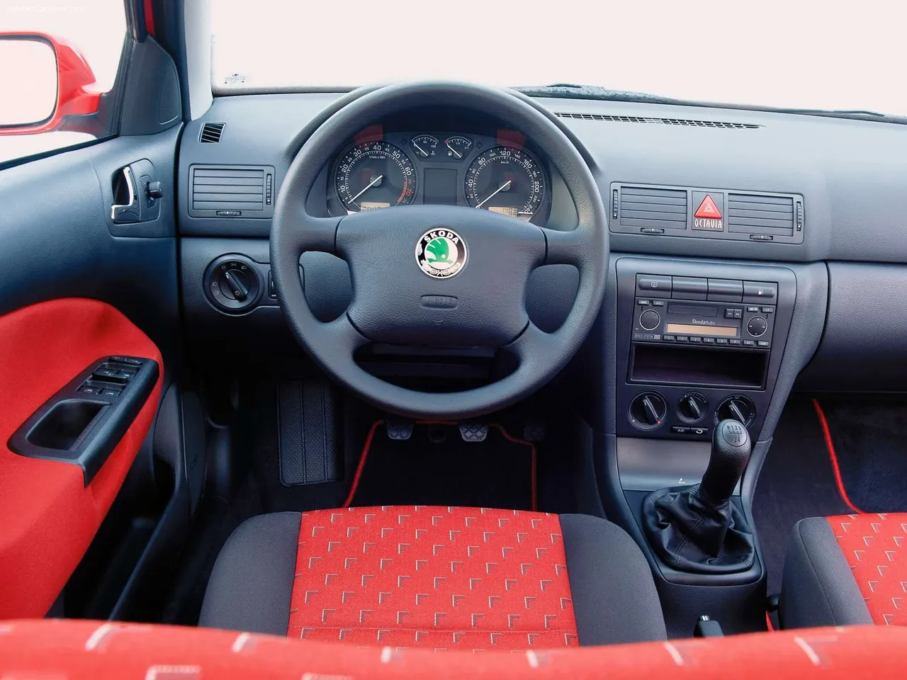 Skoda Octavia Combi (2001) – interiér