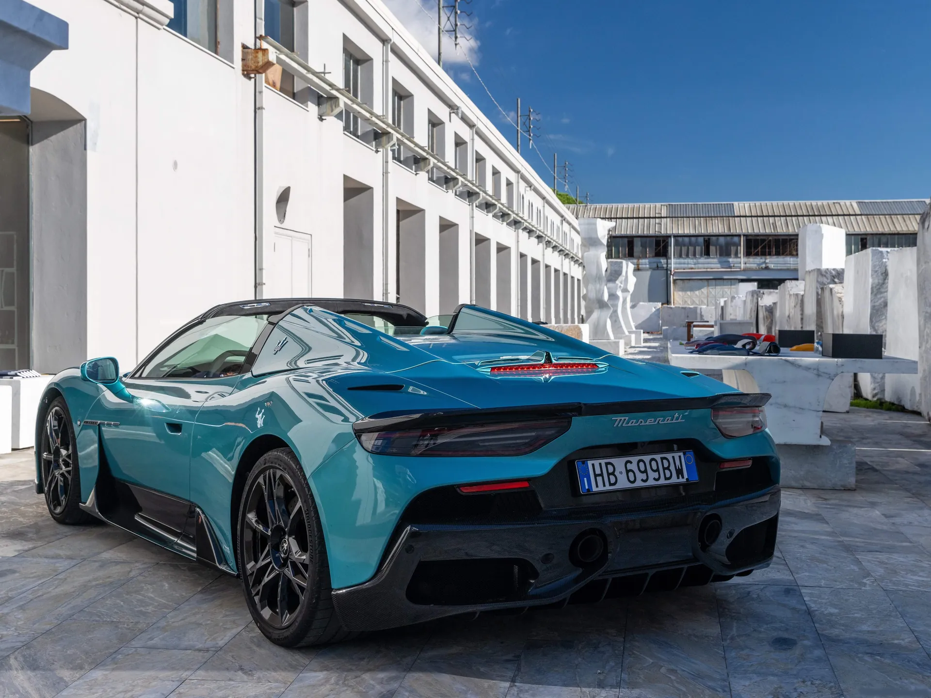 Maserati MCPura Cielo (2026) – zadní tříčtvrteční pohled