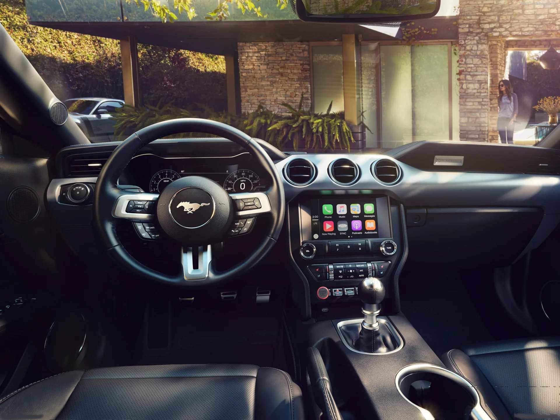 Ford Mustang GT (2018) – interiér