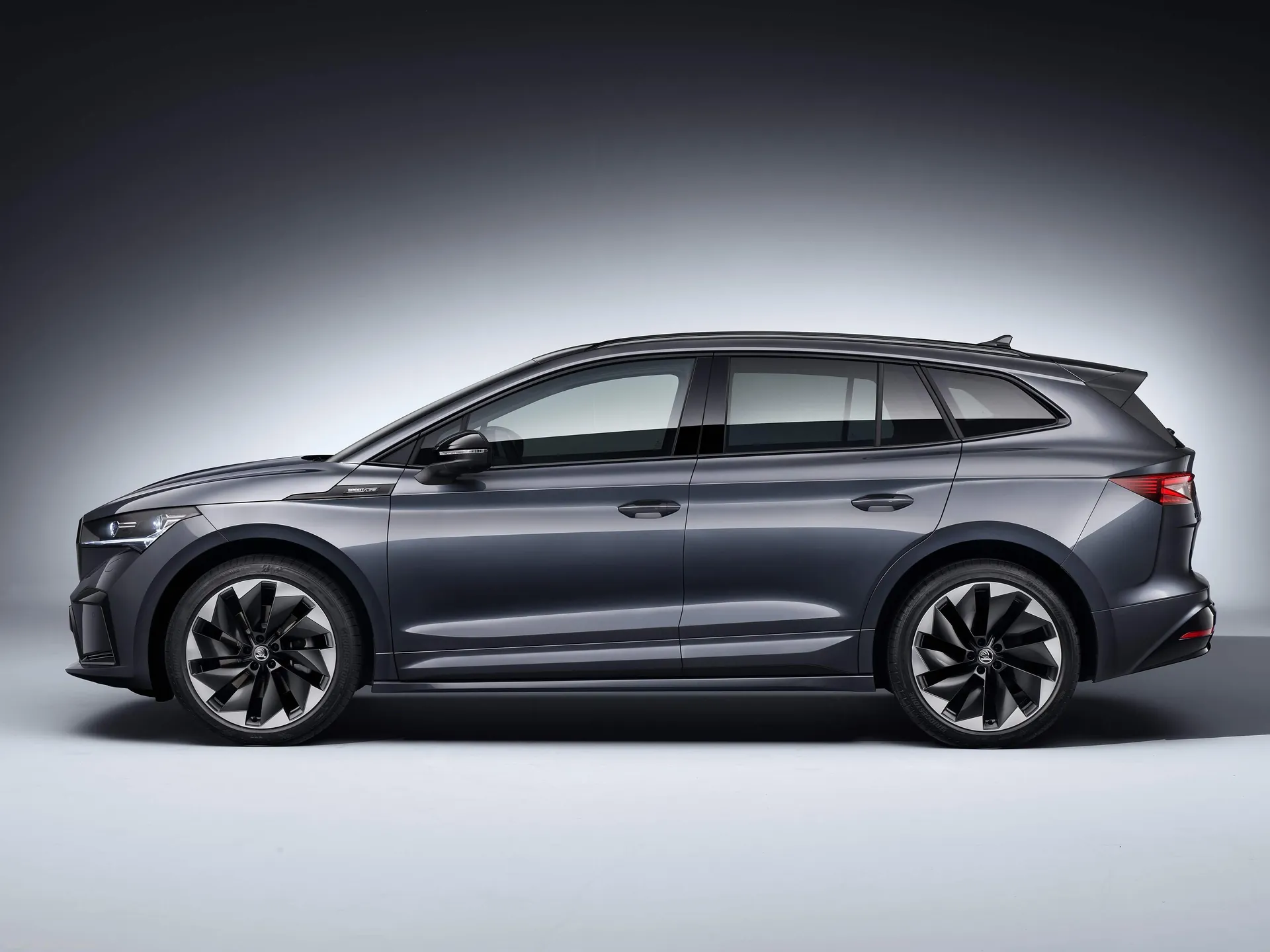 Skoda Enyaq Sportline iV (2021) – boční profil