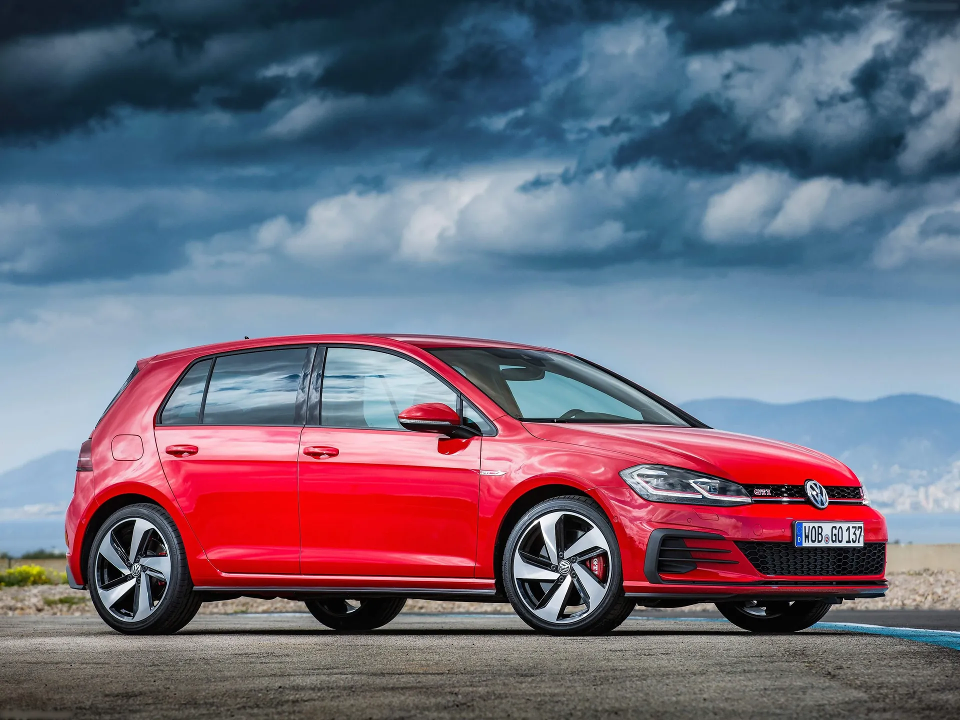 Volkswagen Golf GTI Performance (2017)