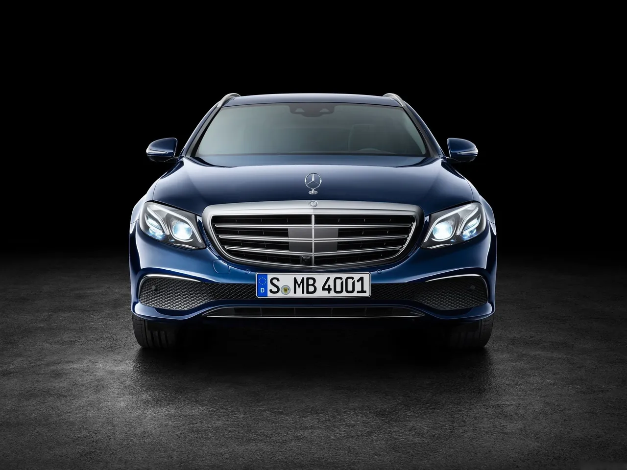 Mercedes-Benz E-Class Estate (2017) – zepředu