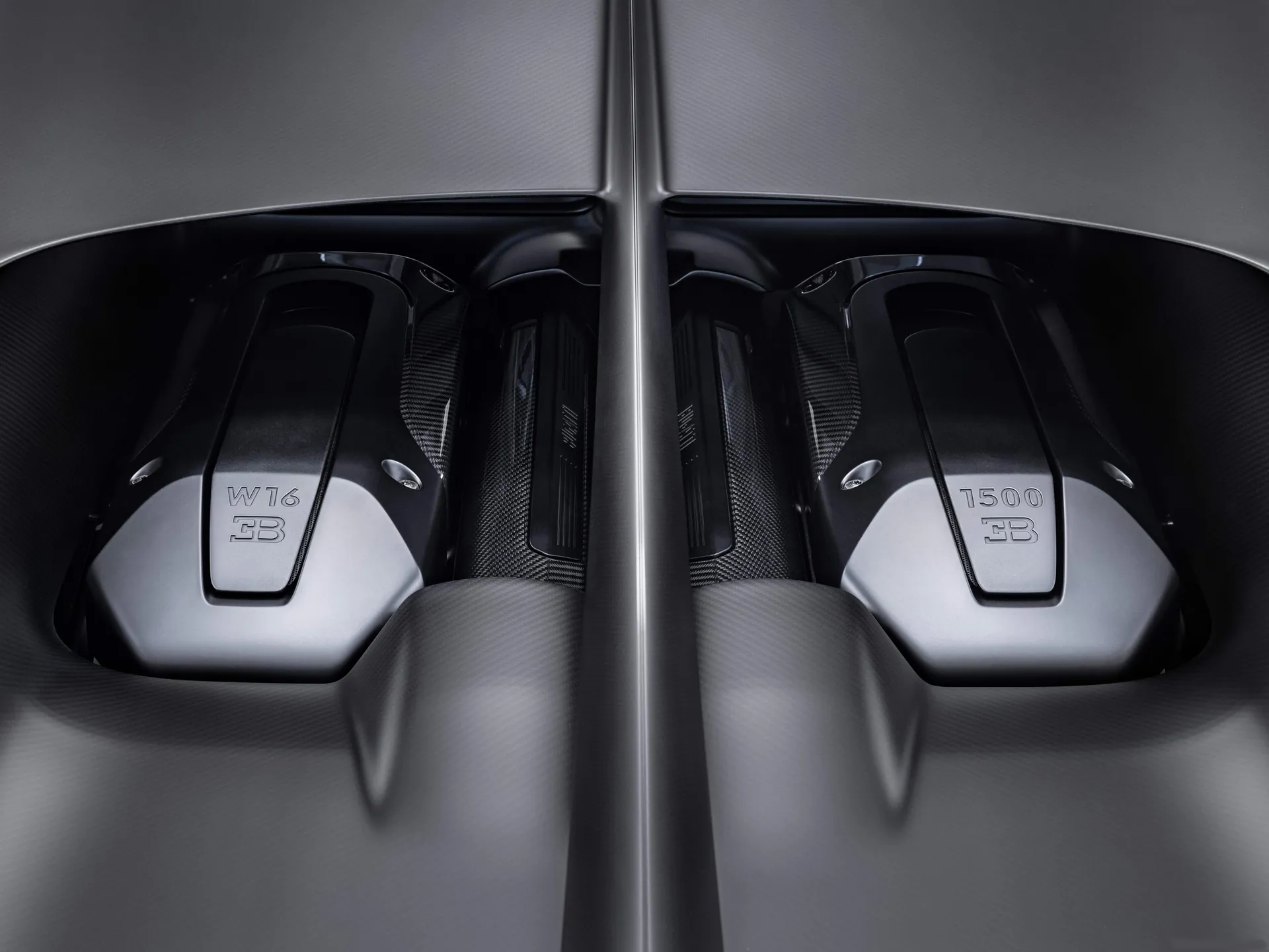 Bugatti Chiron Sport Noire Sportive (2020) - Engine Bay