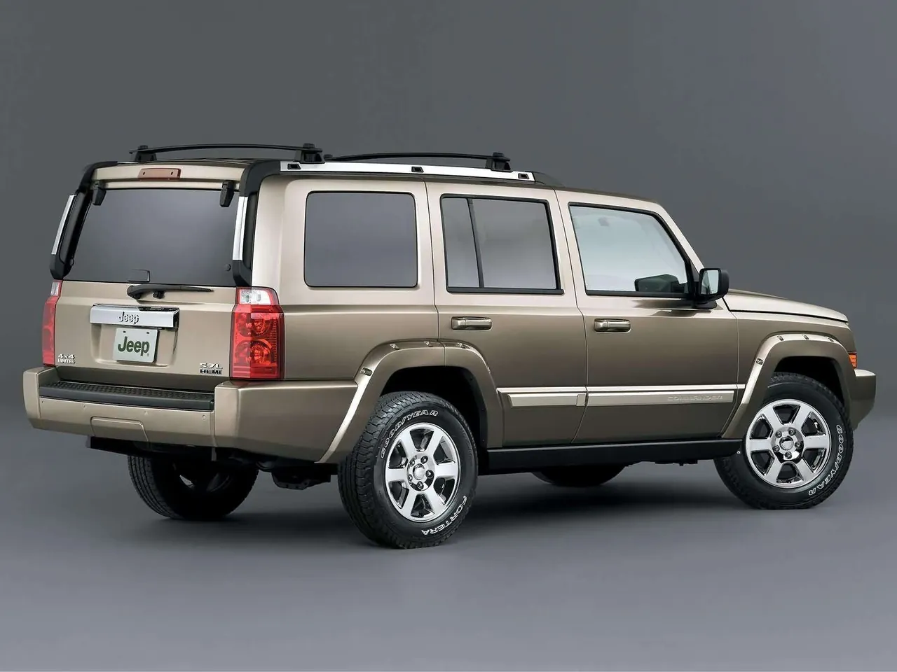 Jeep Commander 4x4 Limited 5.7 HEMI (2006) - Rear Three-Quarter