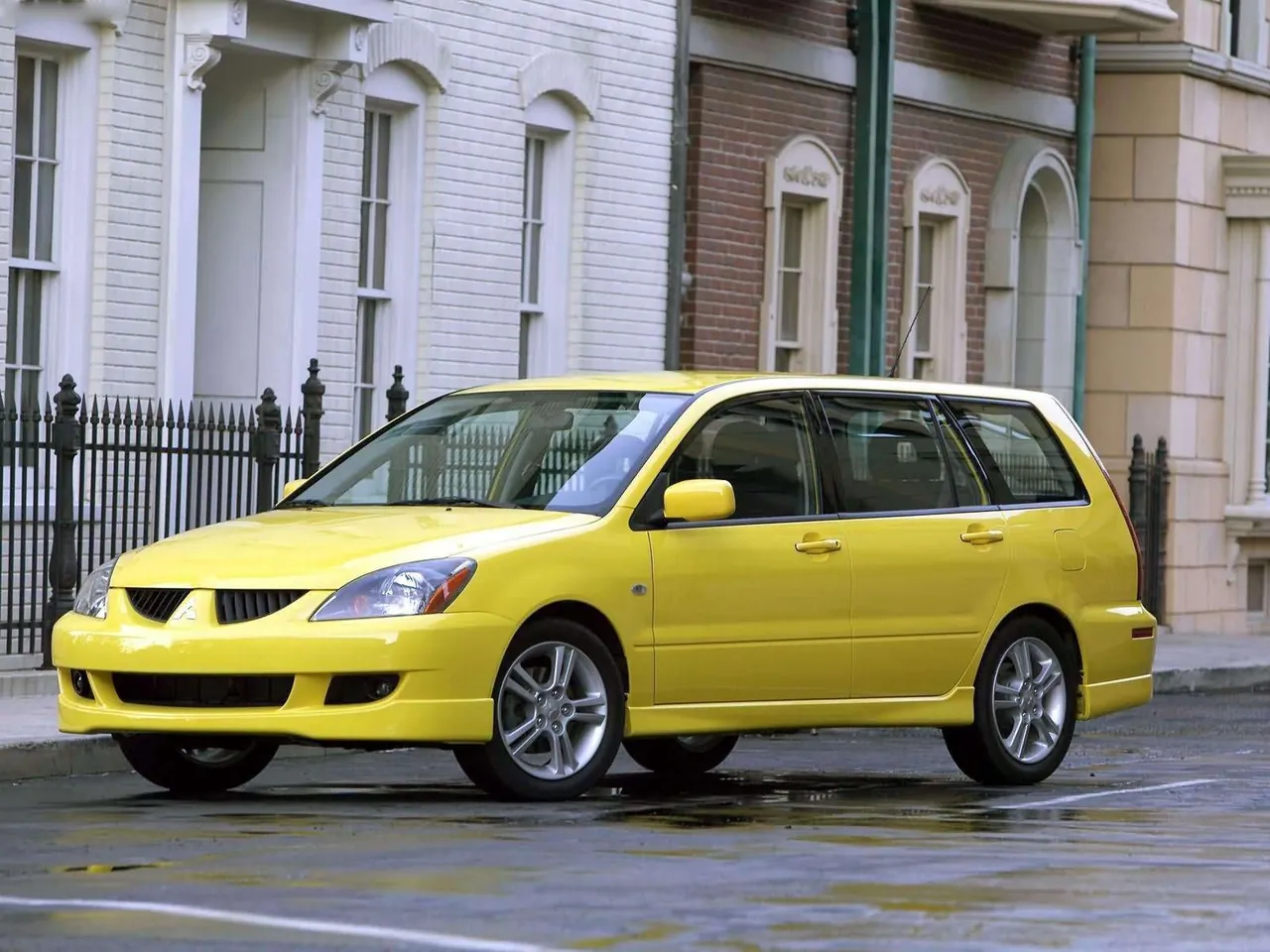 Mitsubishi Lancer Sportback Ralliart (2004)