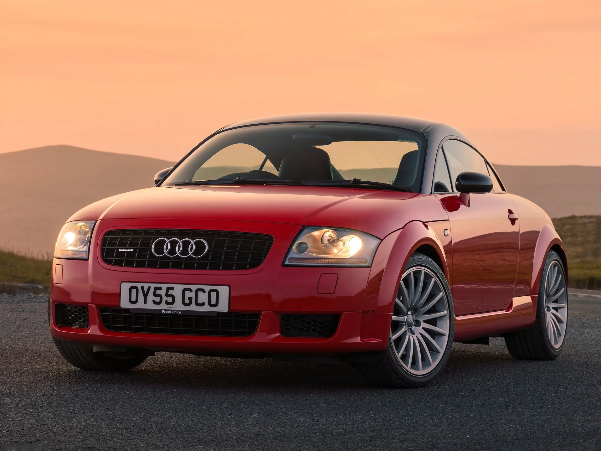Audi TT quattro Sport [UK] (2005)