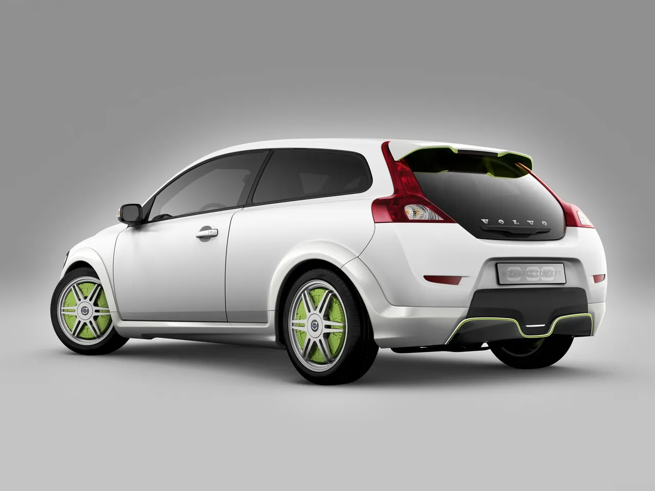 Volvo ReCharge Concept (2007) – zadní tříčtvrteční pohled