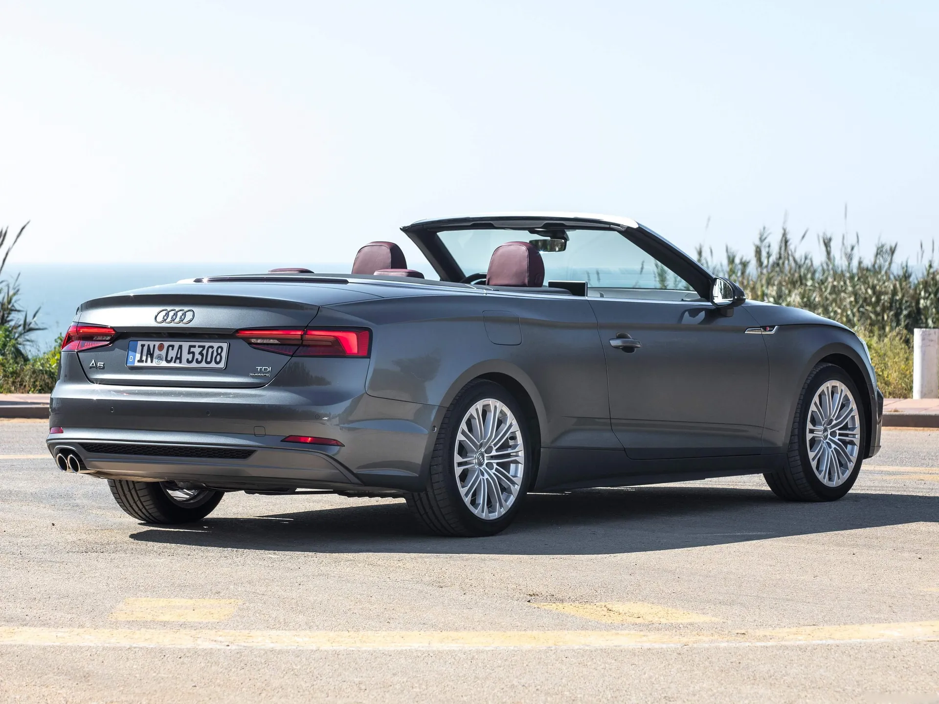 Audi A5 Cabriolet (2017) – zadní tříčtvrteční pohled