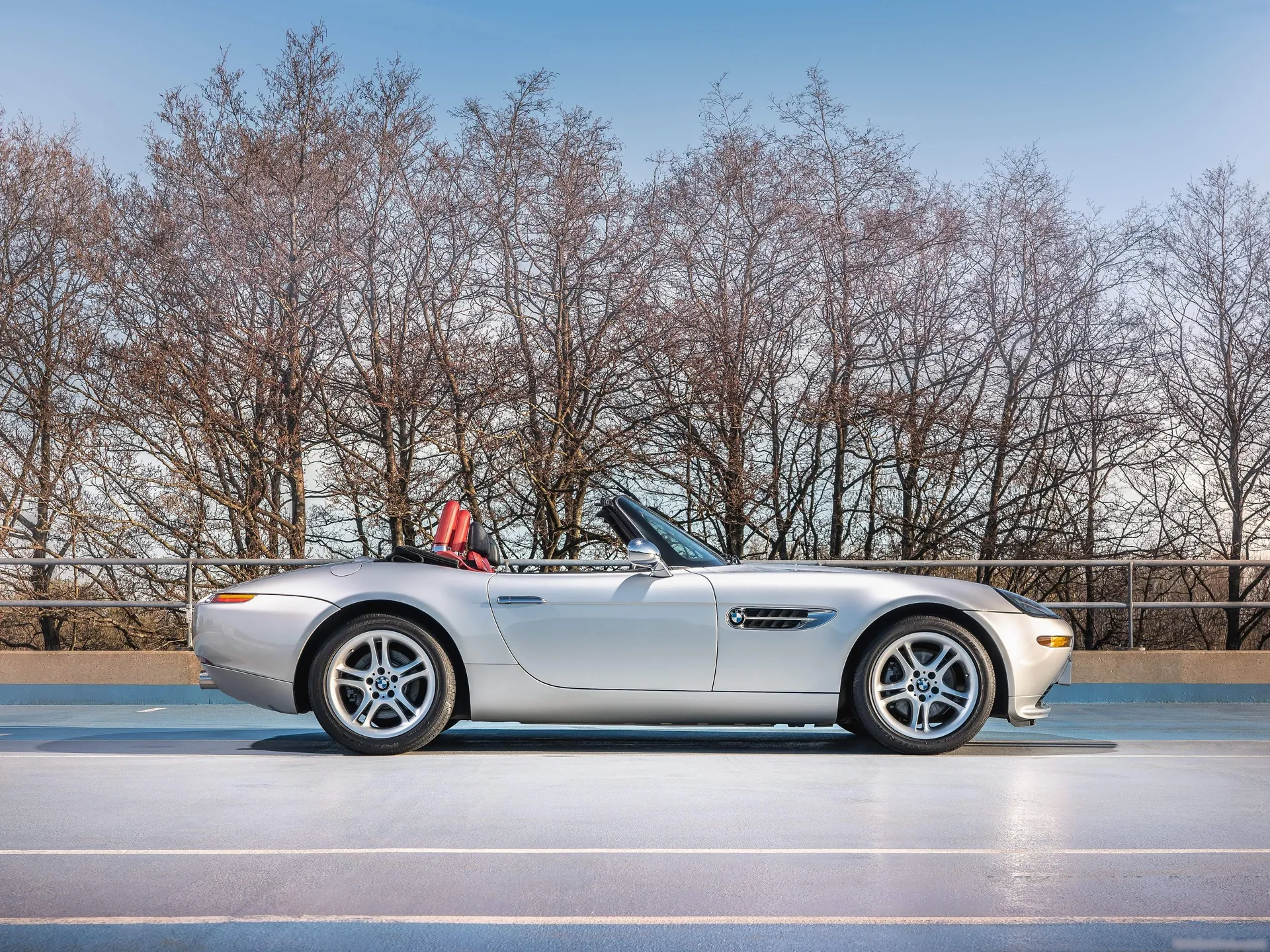 BMW Z8 (2000) – boční profil