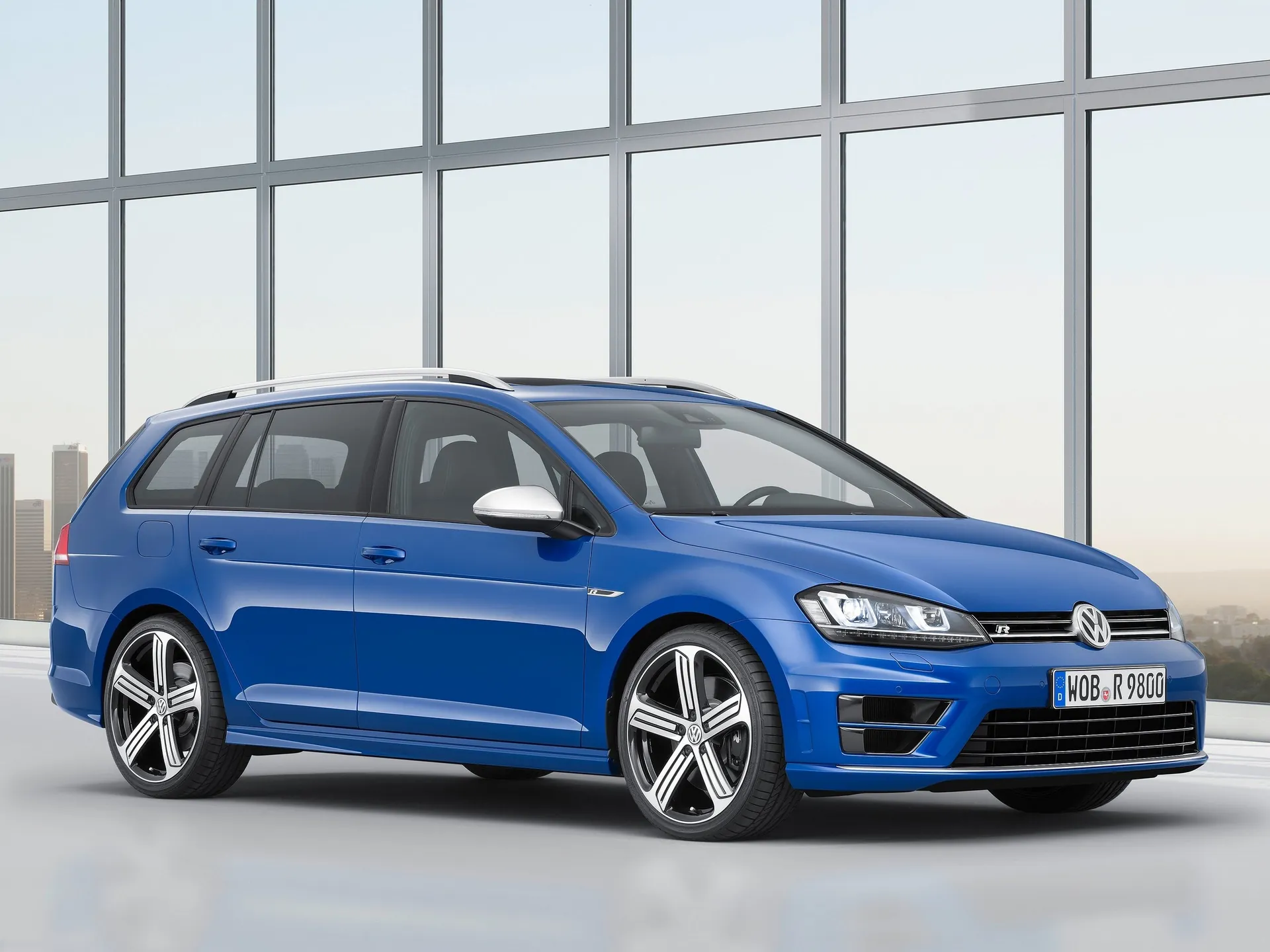 Volkswagen Golf R Variant (2015)