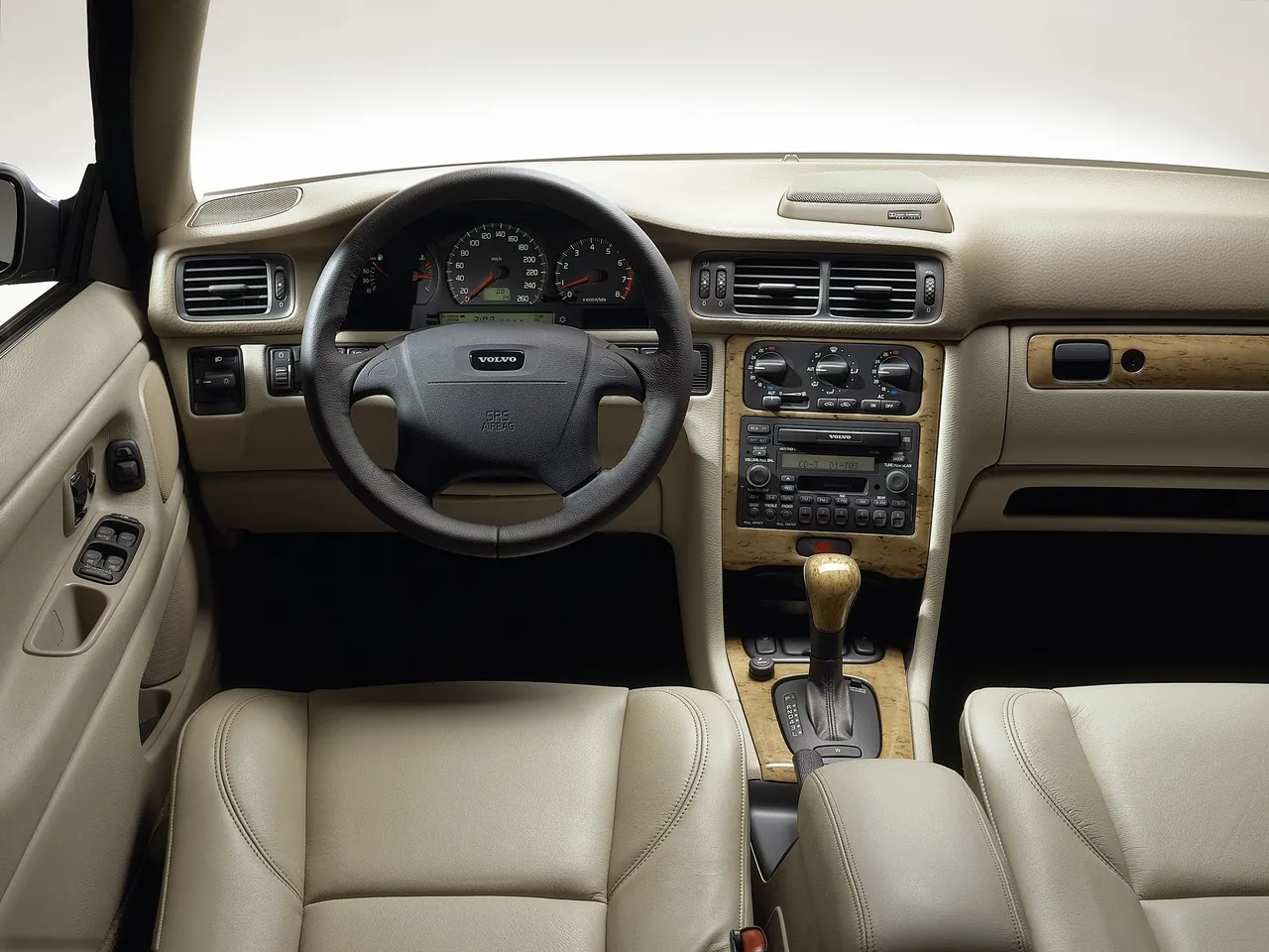 Volvo C70 Convertible (2004) – interiér