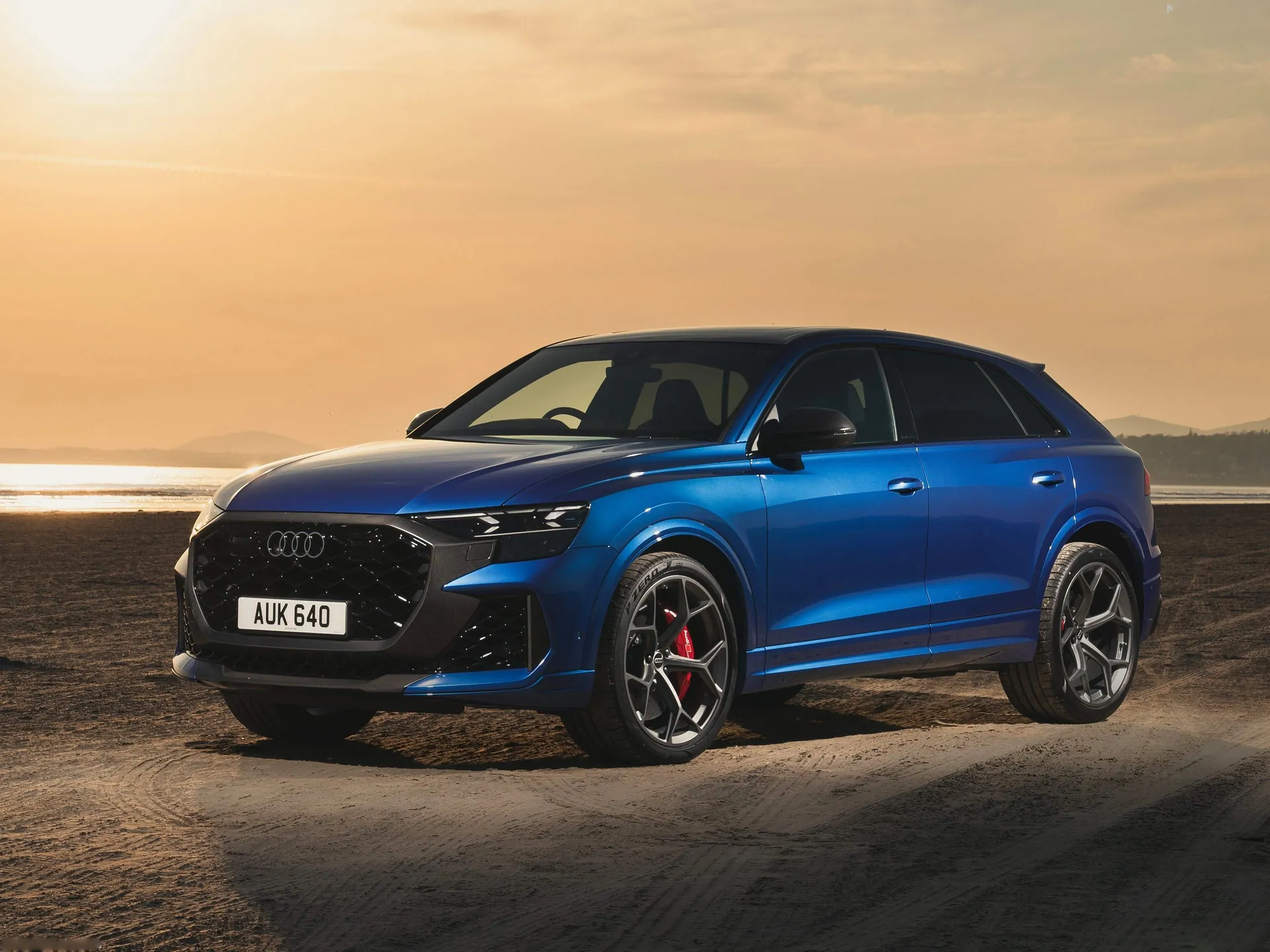 Audi RS Q8 performance [UK] (2025)